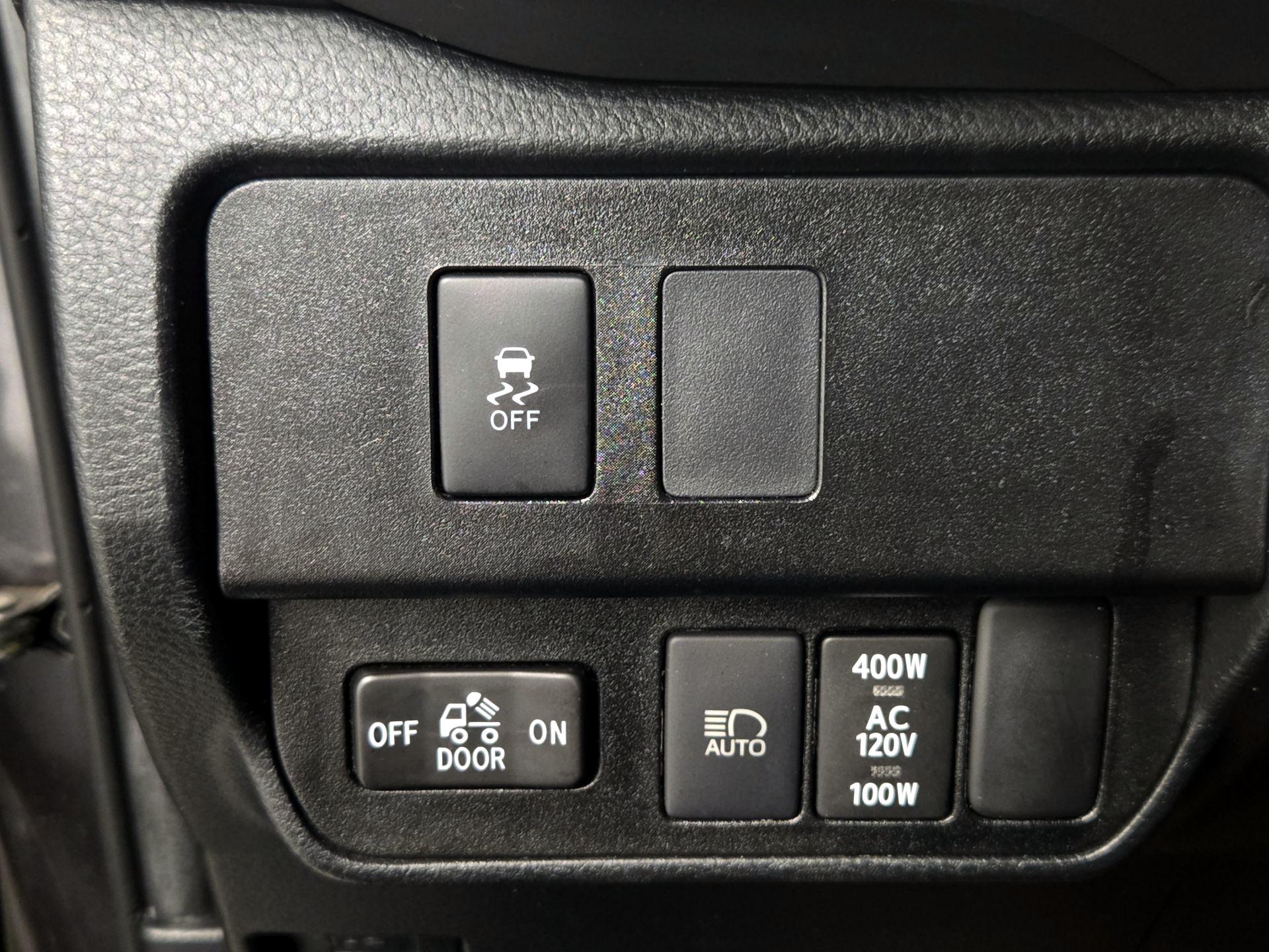 Thumbnail: 2022 Toyota Tacoma - 13