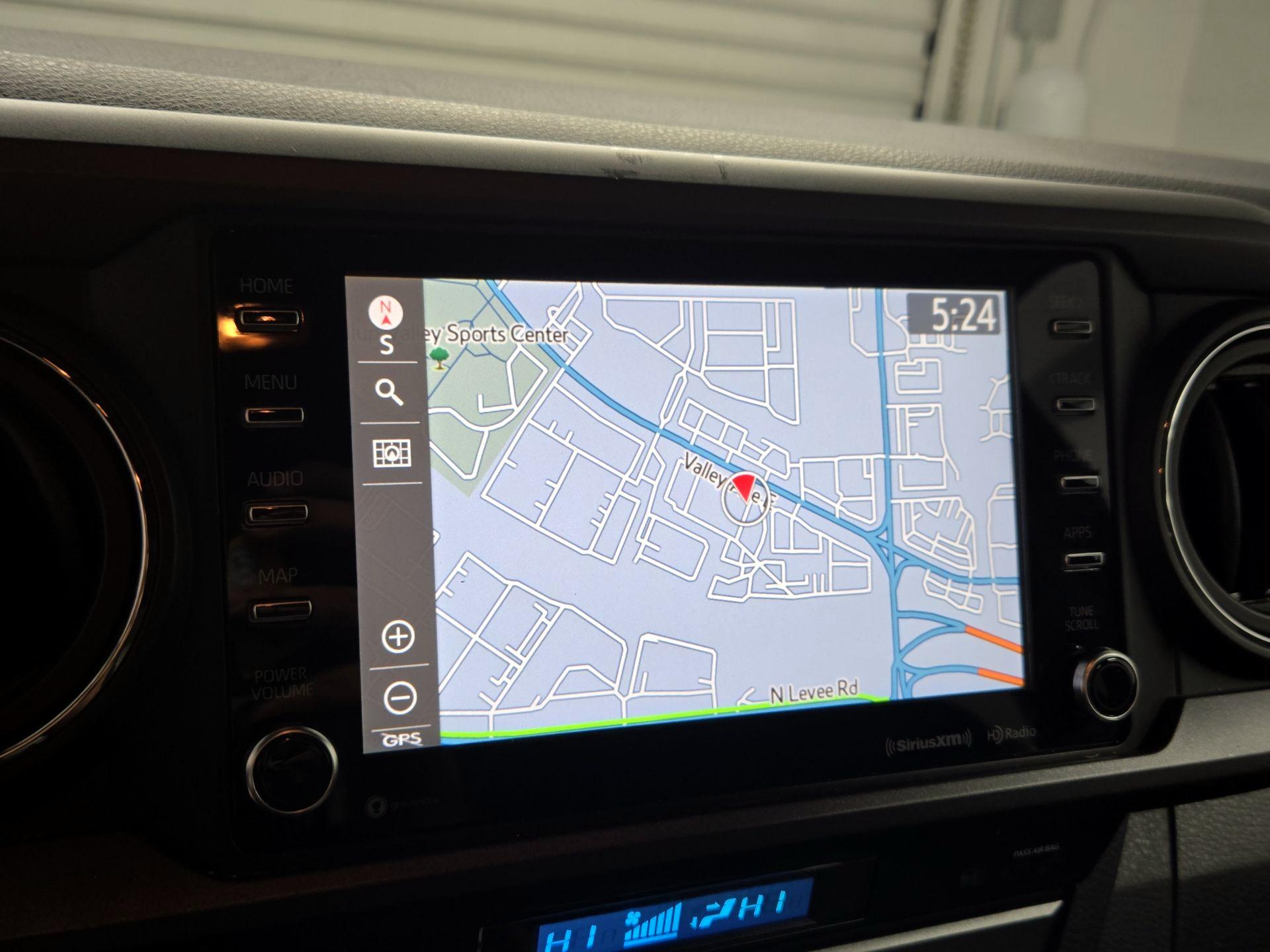 Thumbnail: 2022 Toyota Tacoma - 14