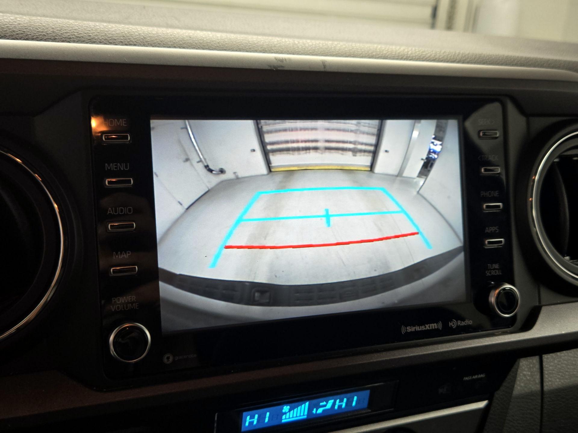 Thumbnail: 2022 Toyota Tacoma - 15