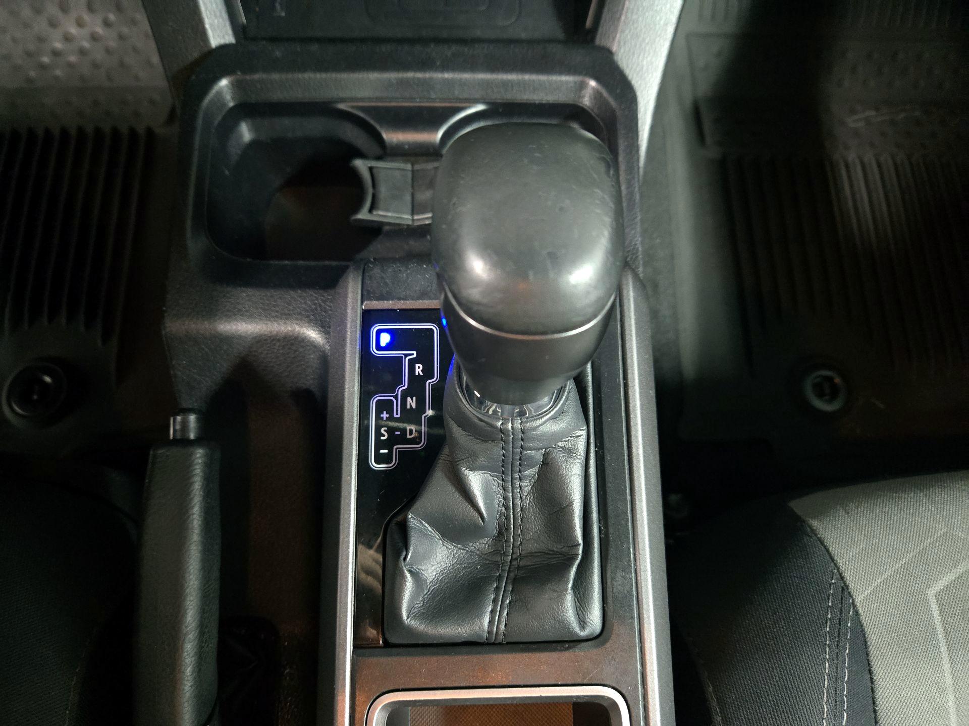 Thumbnail: 2022 Toyota Tacoma - 18