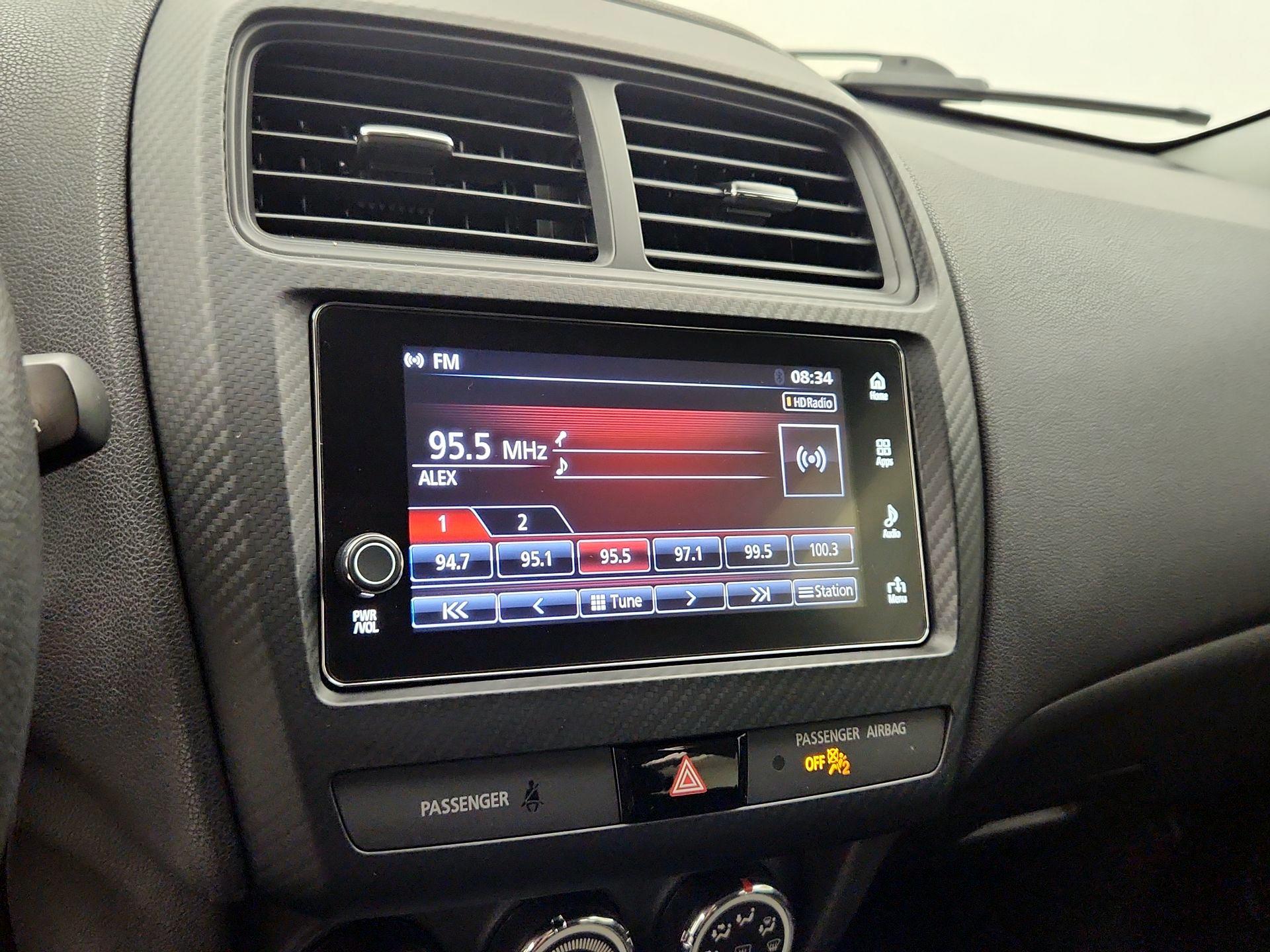 Thumbnail: 2019 Mitsubishi Outlander Sport - 14