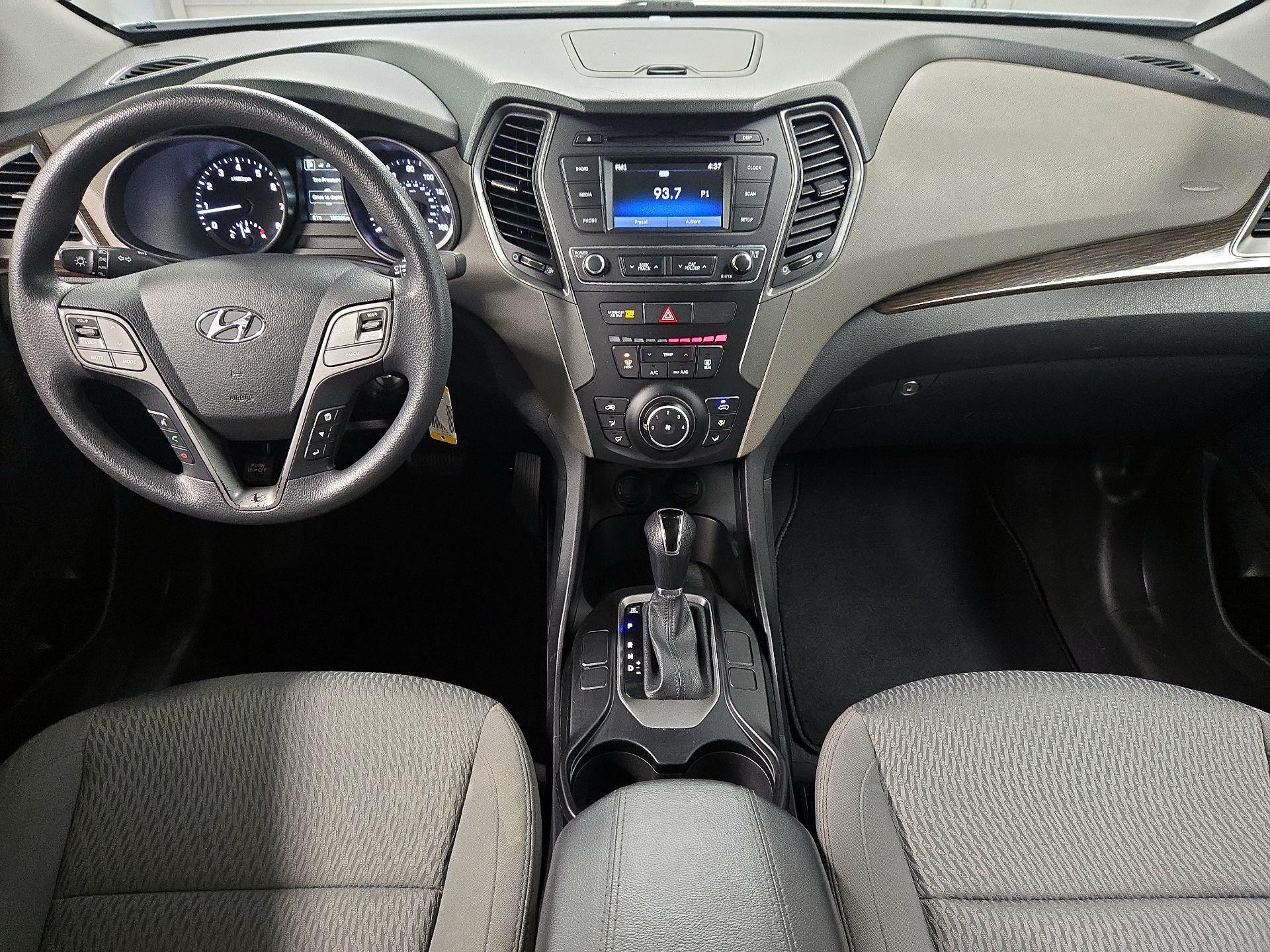 Thumbnail: 2017 Hyundai Santa Fe - 9