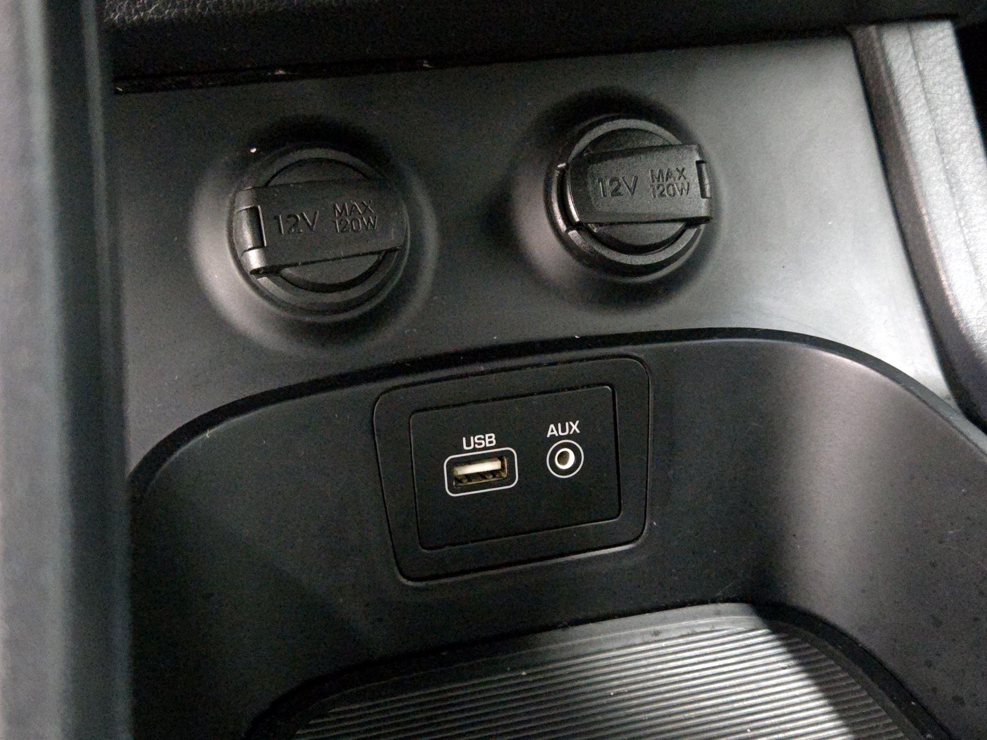 Thumbnail: 2017 Hyundai Santa Fe - 18