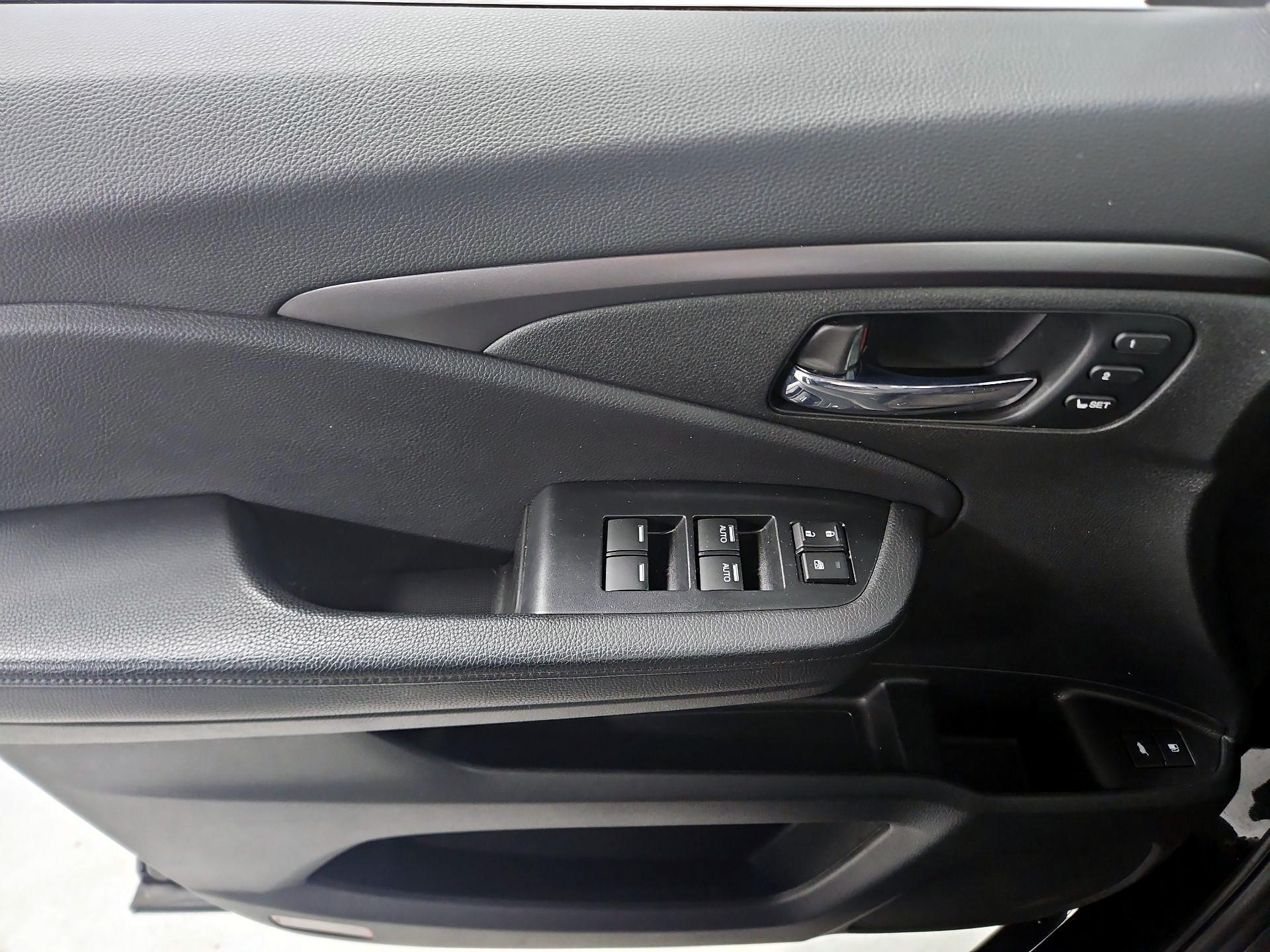 Thumbnail: 2021 Honda Pilot - 12