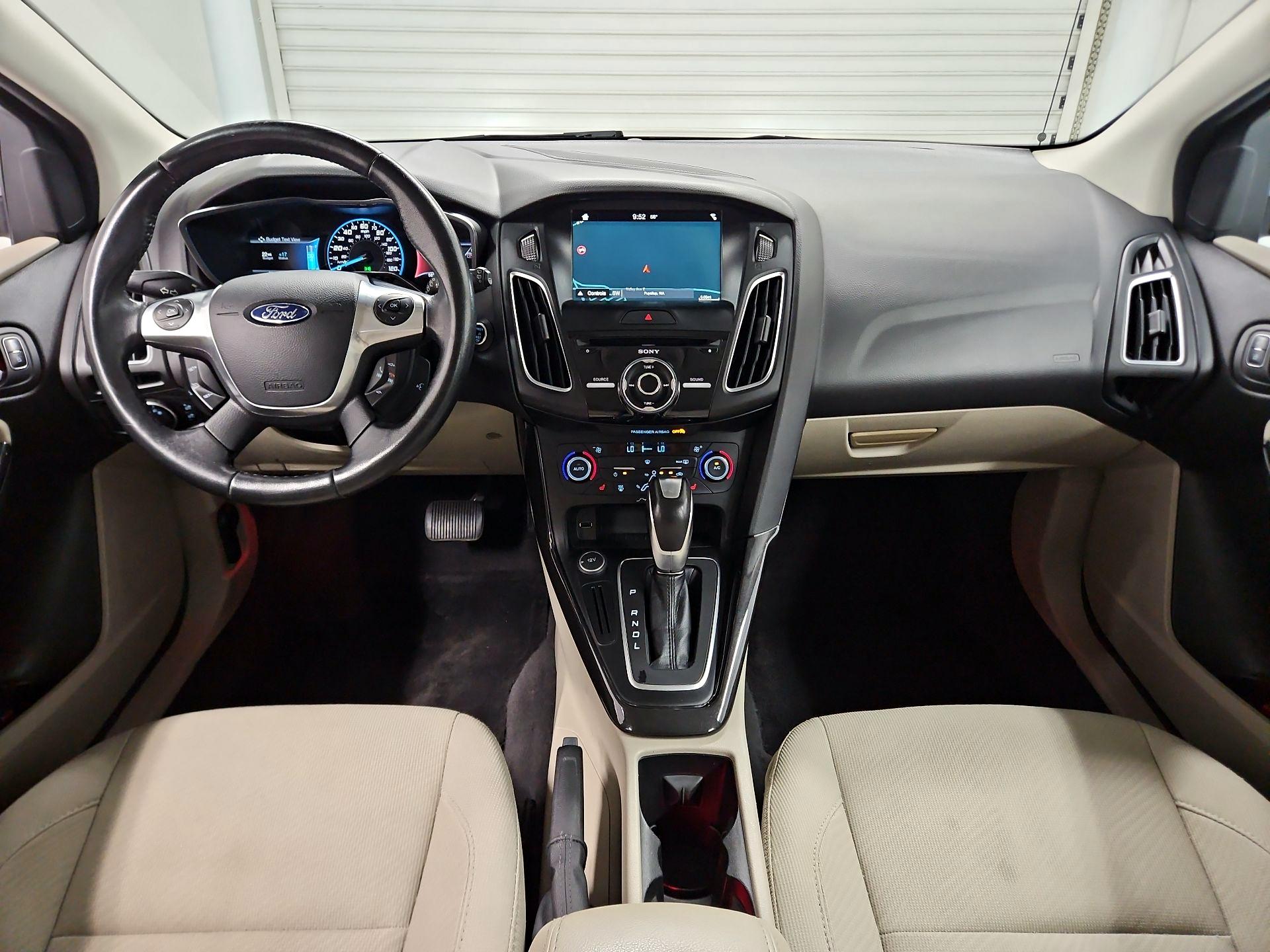 Thumbnail: 2016 Ford Focus - 9