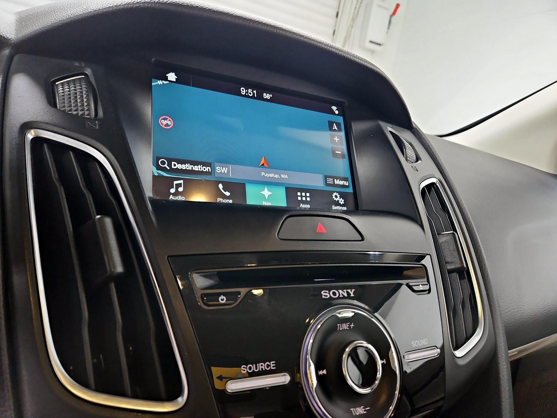 Thumbnail: 2016 Ford Focus - 14