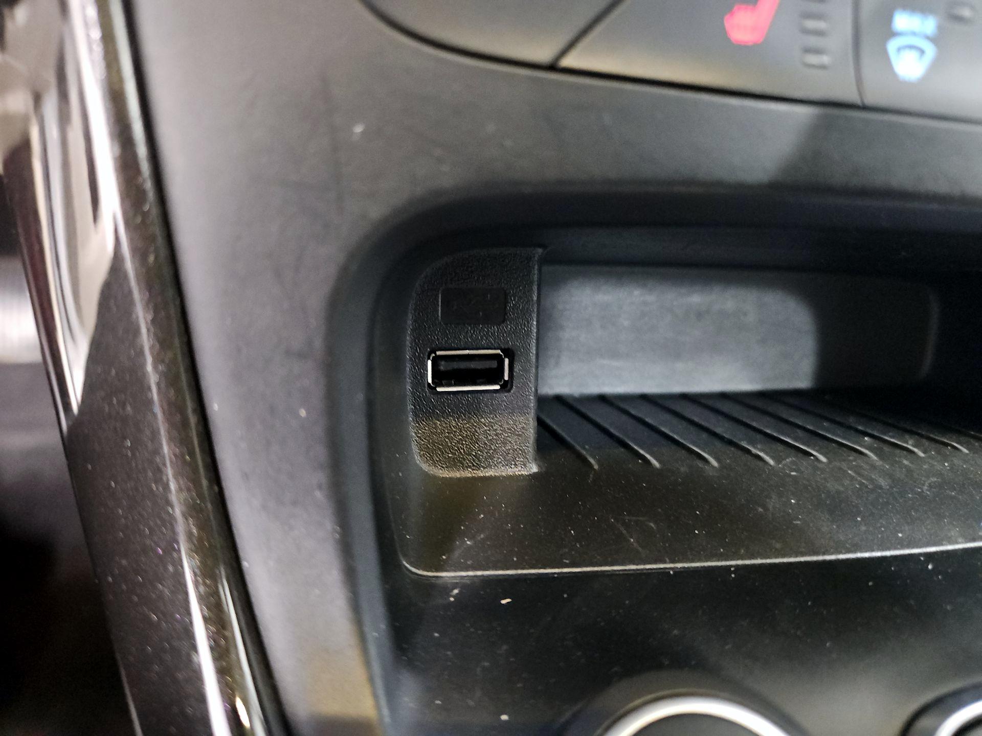 Thumbnail: 2016 Ford Focus - 19