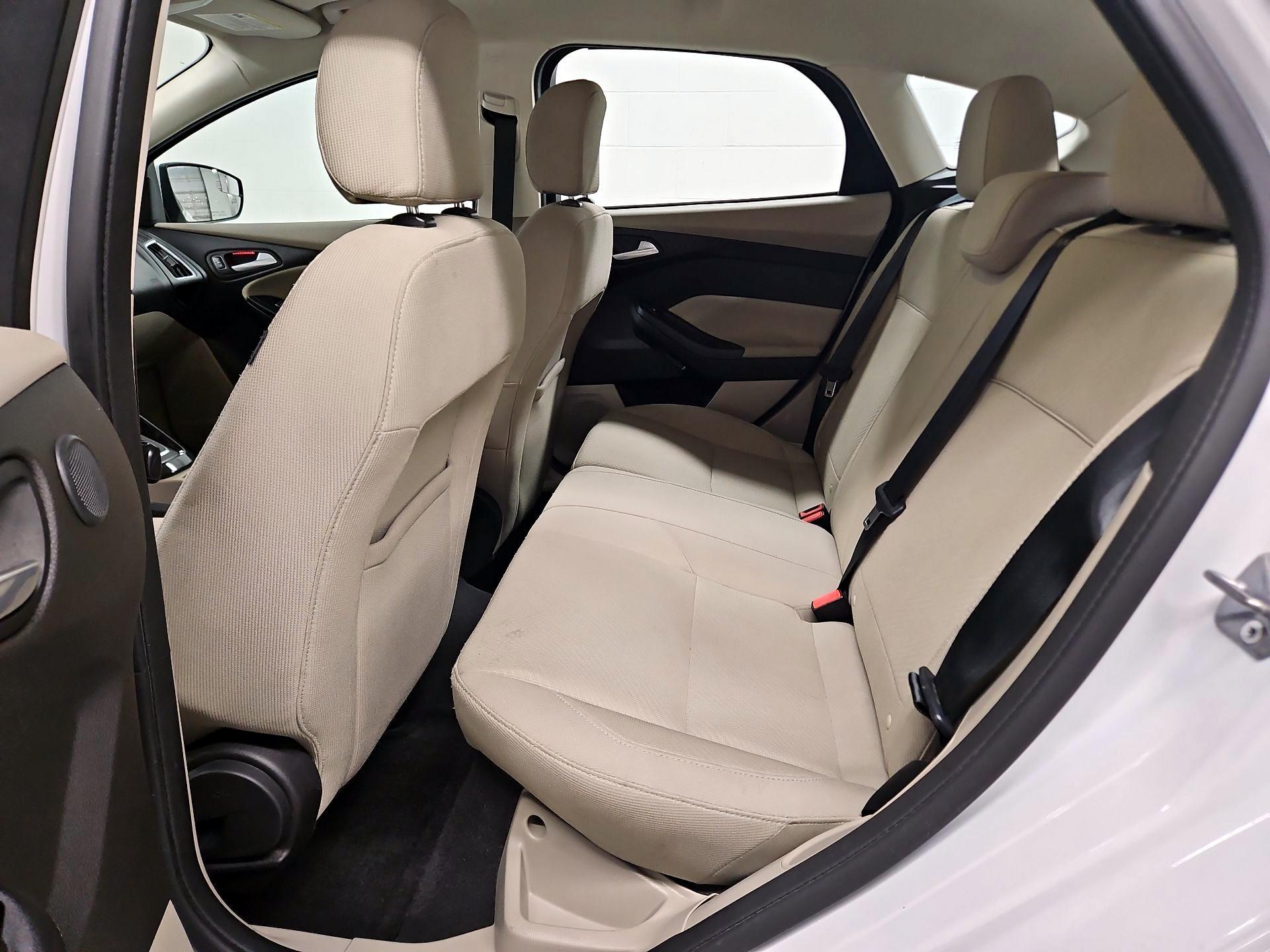 Thumbnail: 2016 Ford Focus - 20