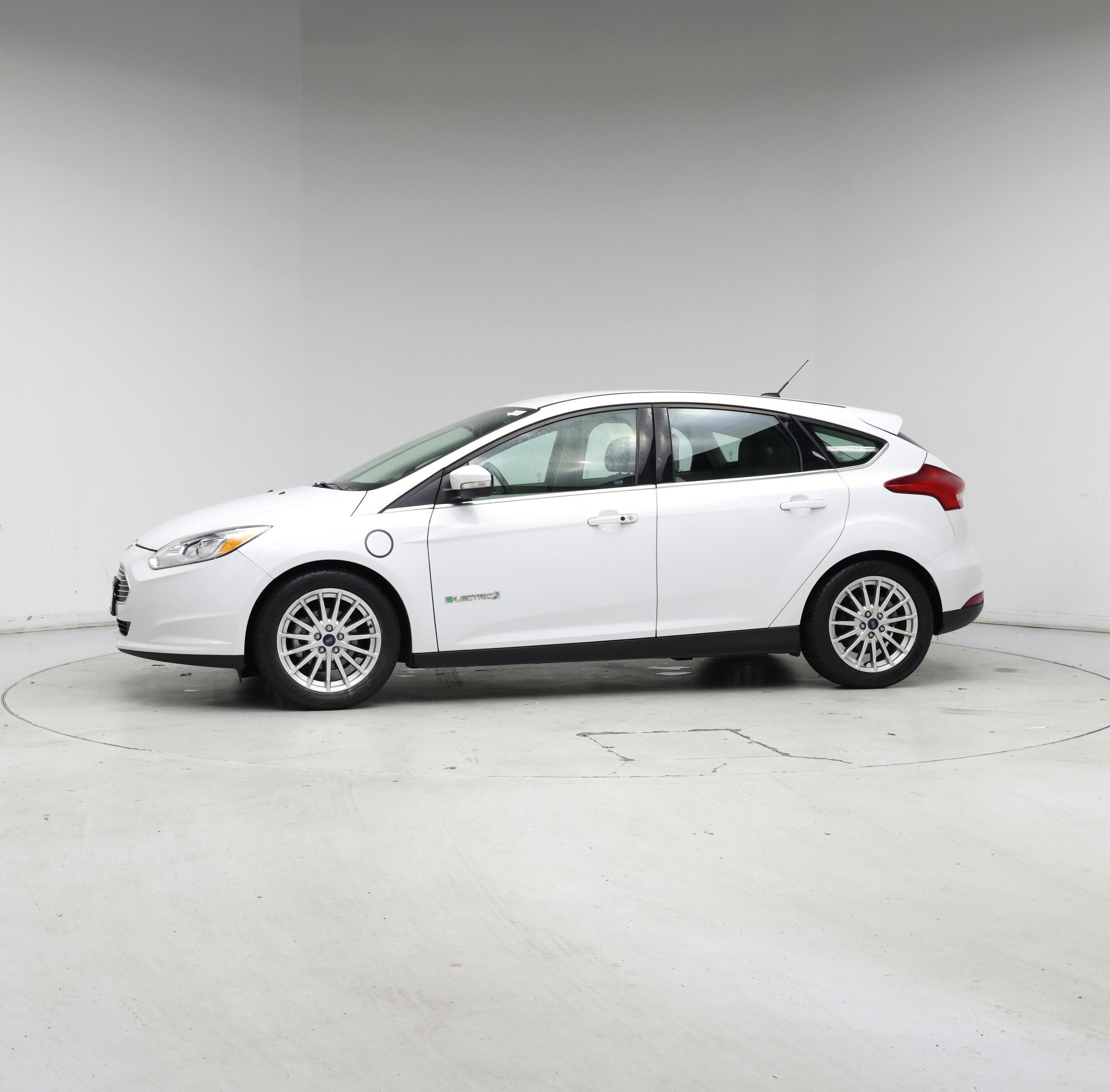 Thumbnail: 2016 Ford Focus - 3