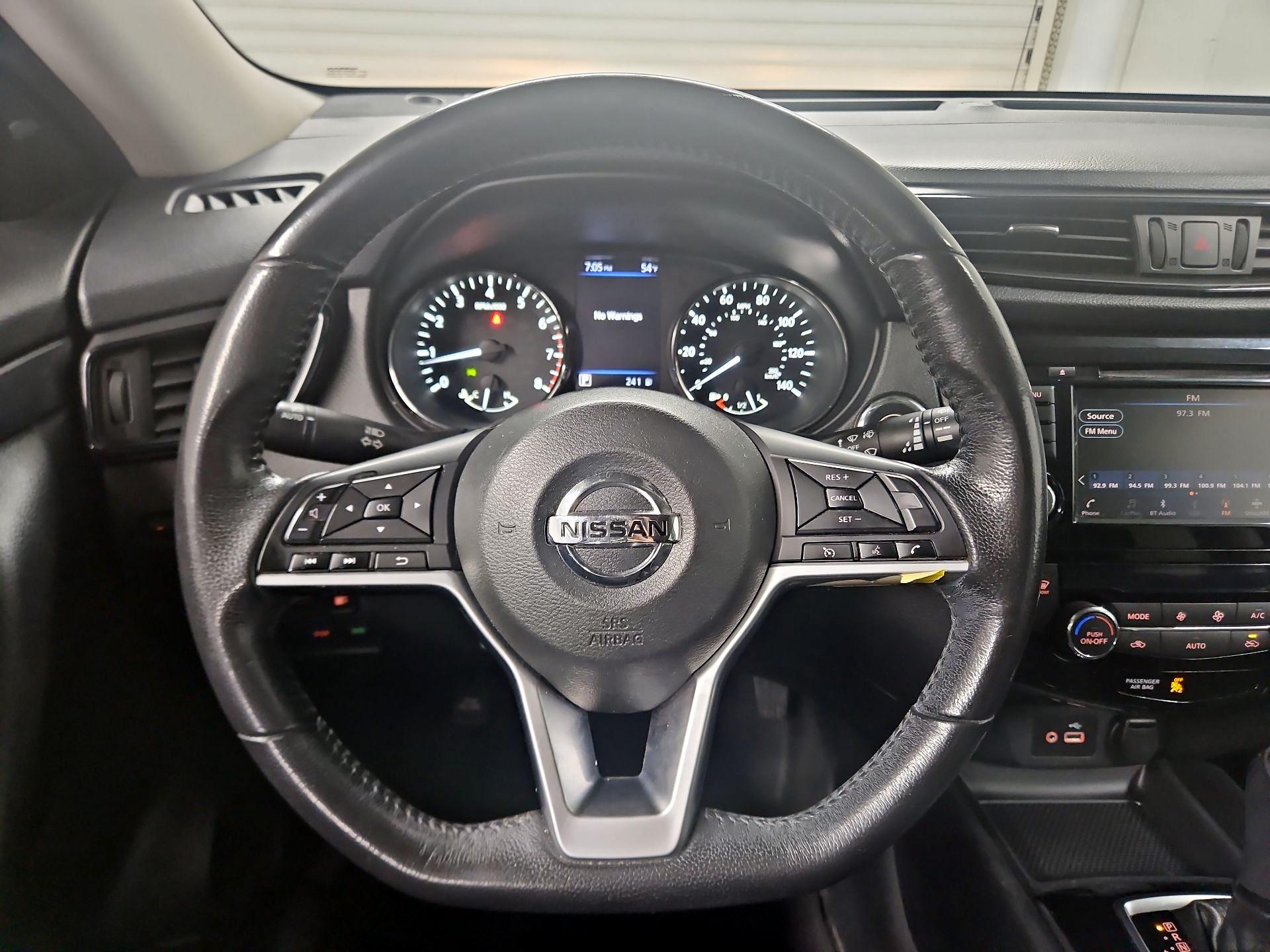 Thumbnail: 2018 Nissan Rogue - 10