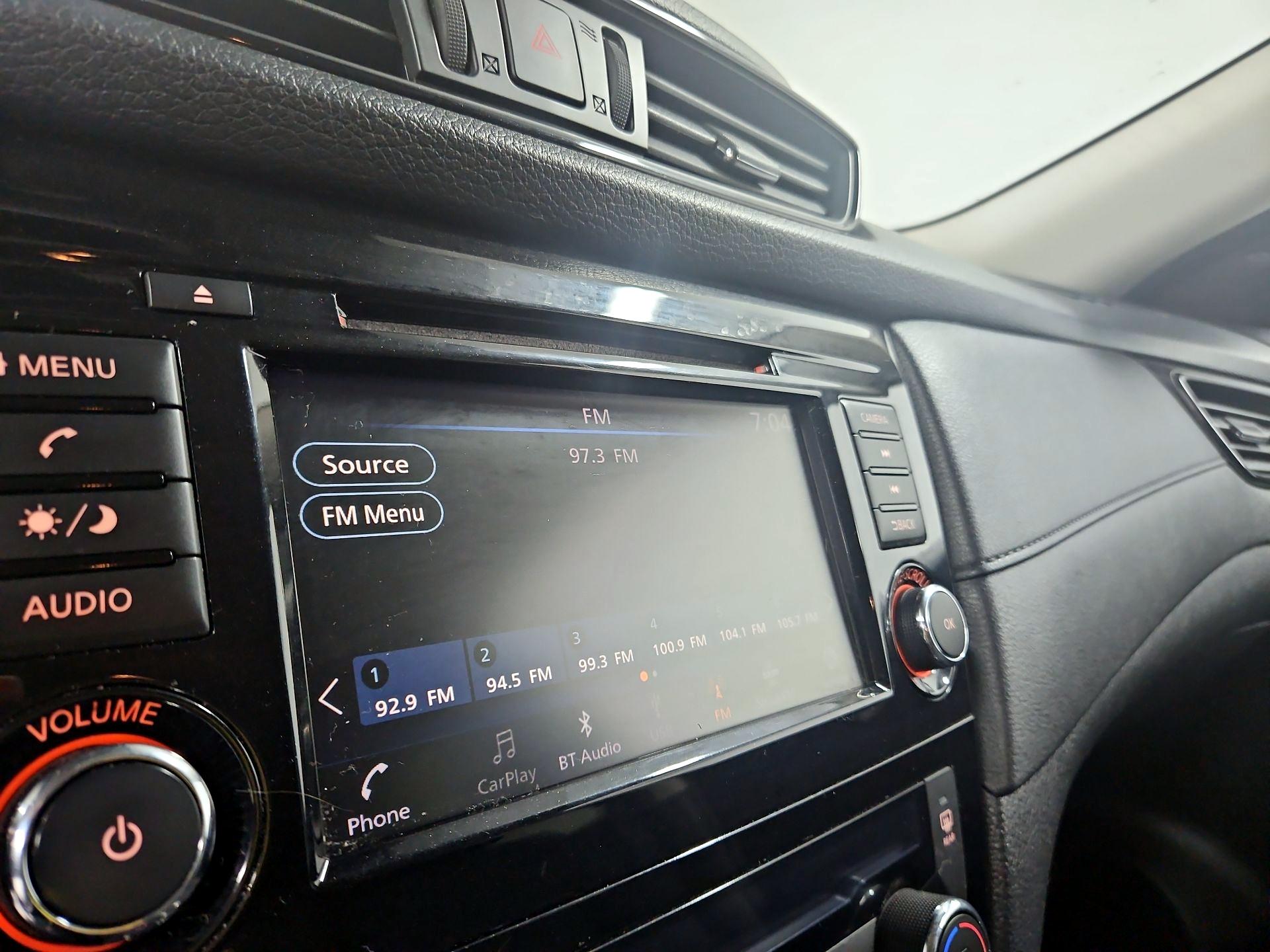 Thumbnail: 2018 Nissan Rogue - 15