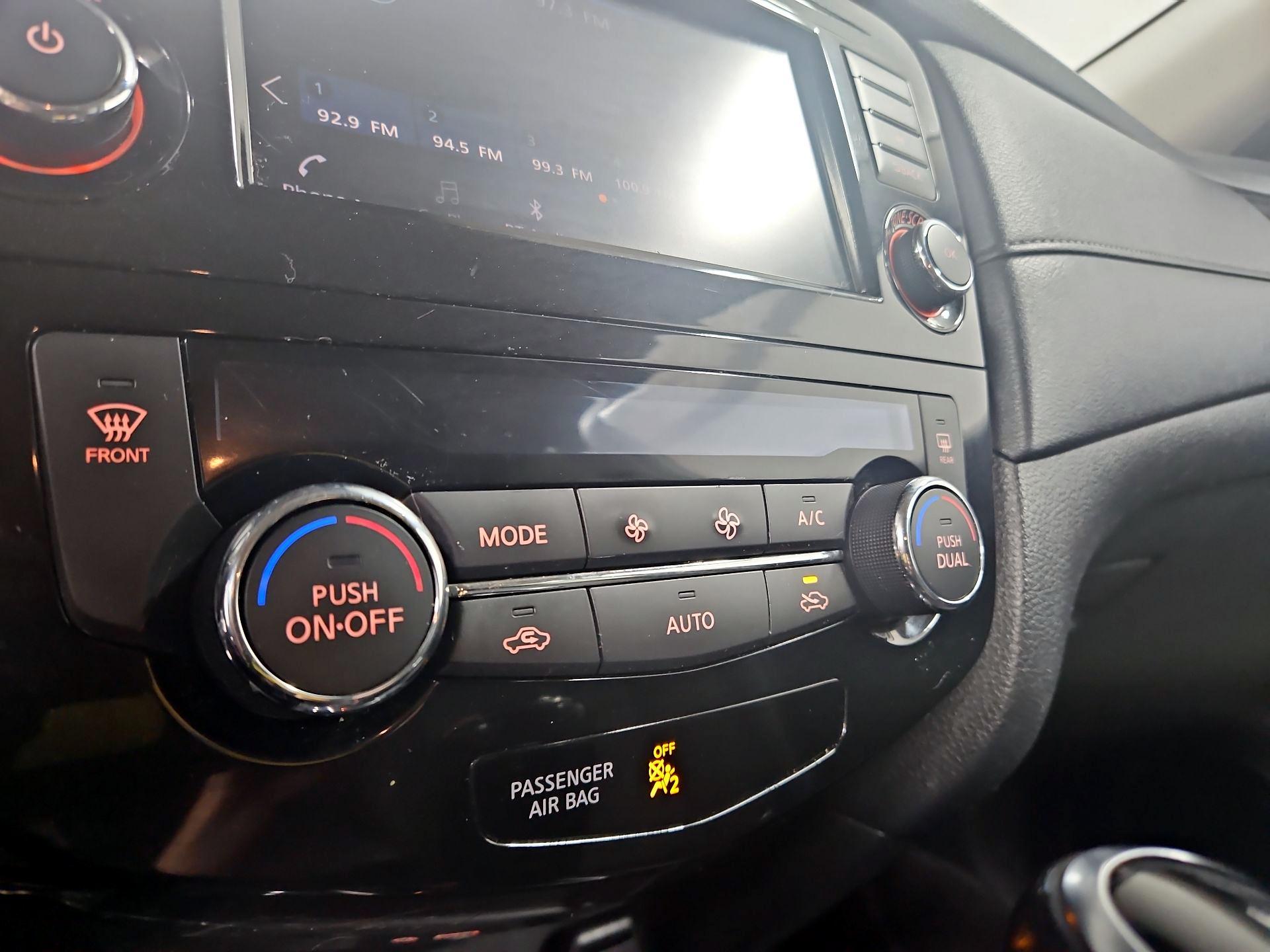 Thumbnail: 2018 Nissan Rogue - 16