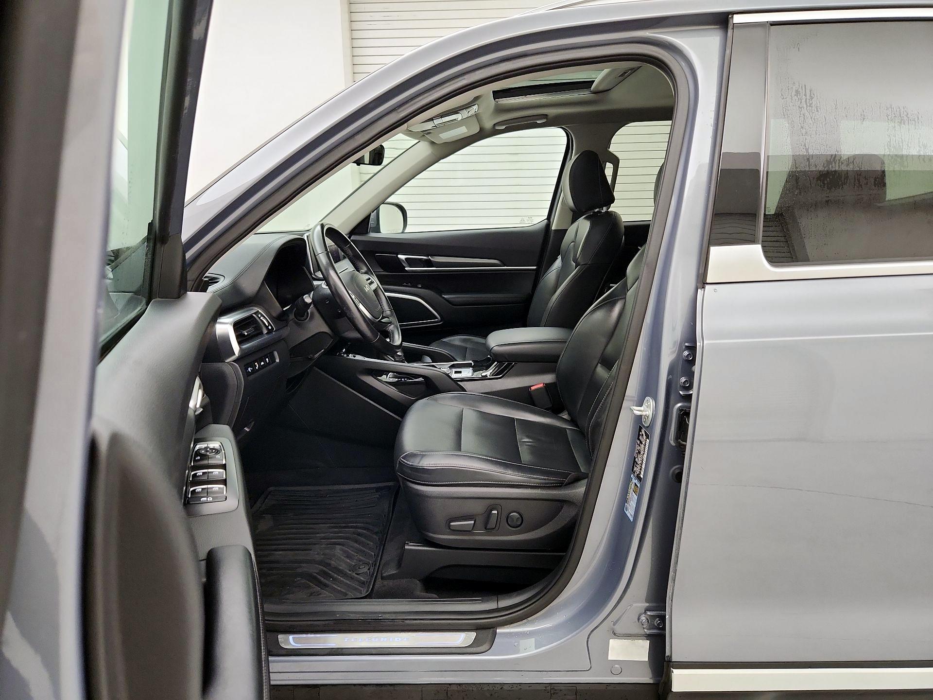 Thumbnail: 2022 Kia Telluride - 11