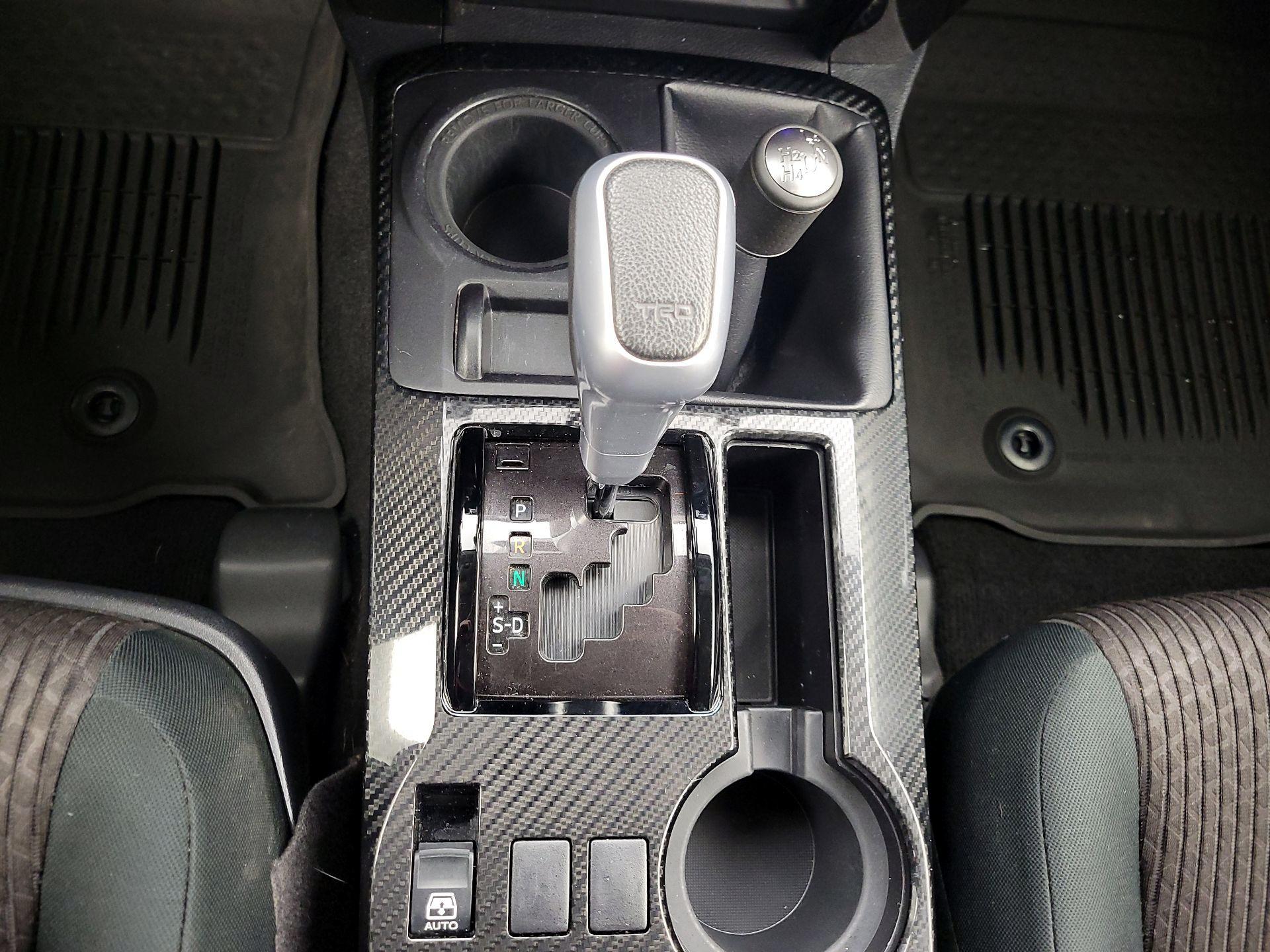 Thumbnail: 2021 Toyota 4Runner - 17