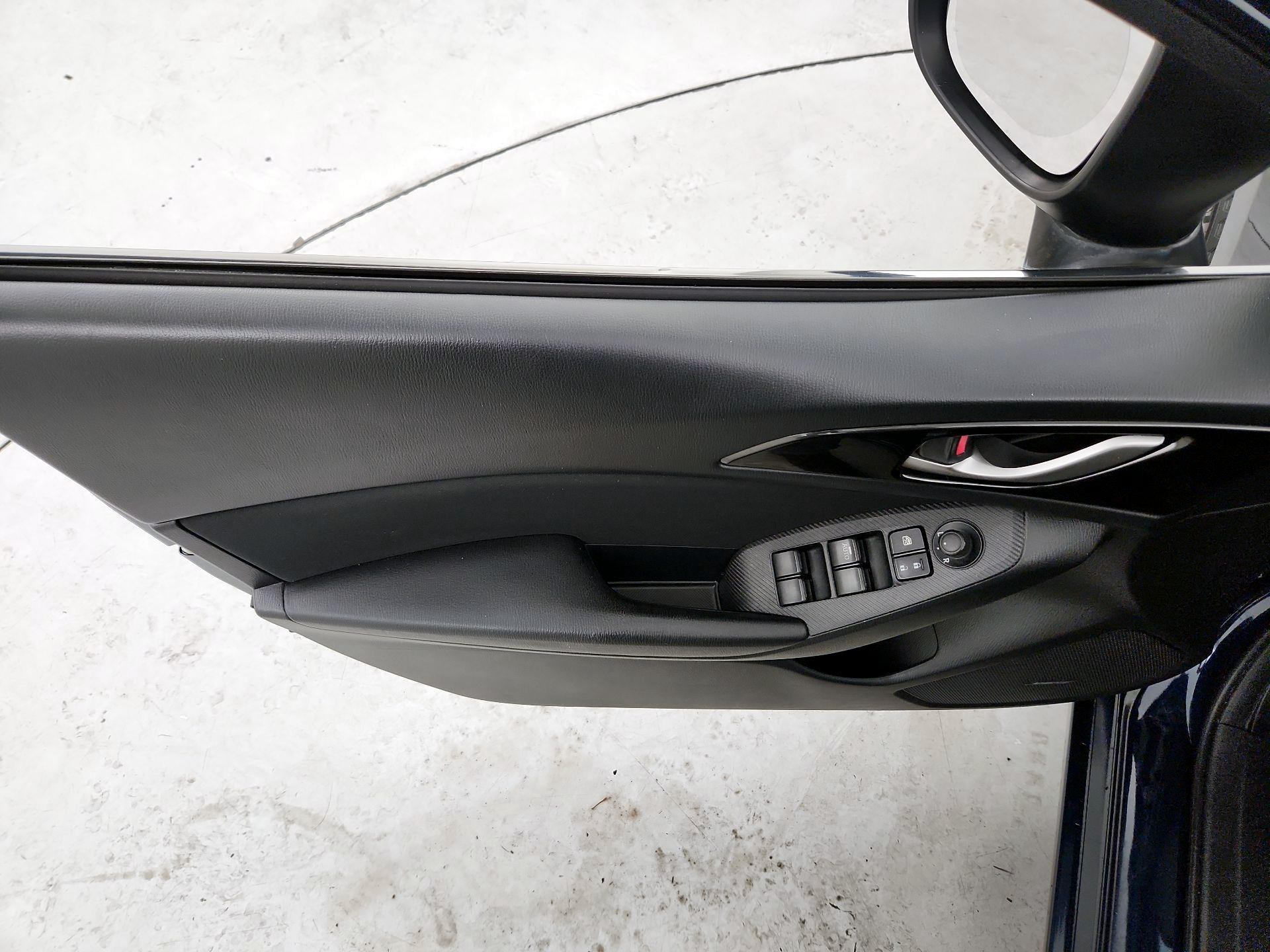 Thumbnail: 2016 Mazda Mazda3 - 12