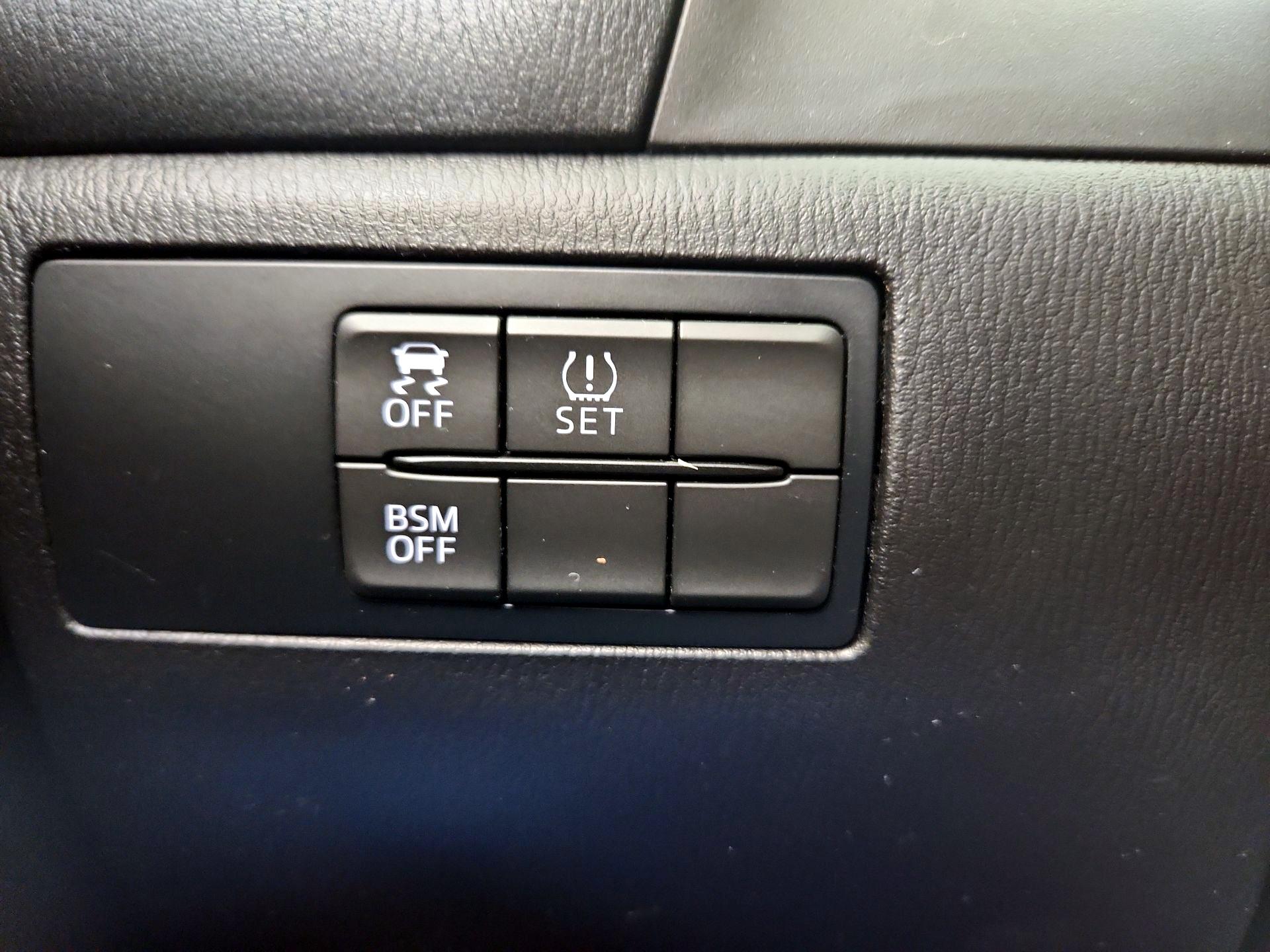 Thumbnail: 2016 Mazda Mazda3 - 13