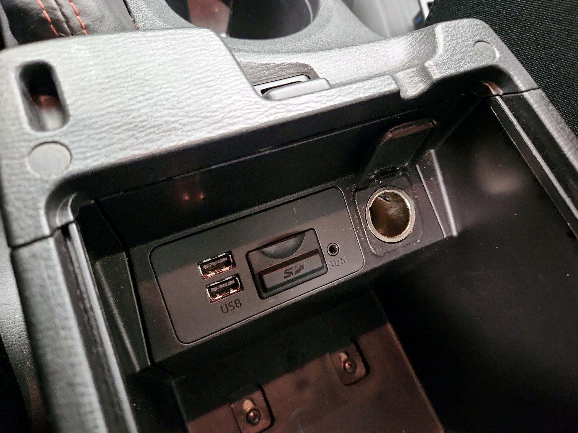 Thumbnail: 2016 Mazda Mazda3 - 19