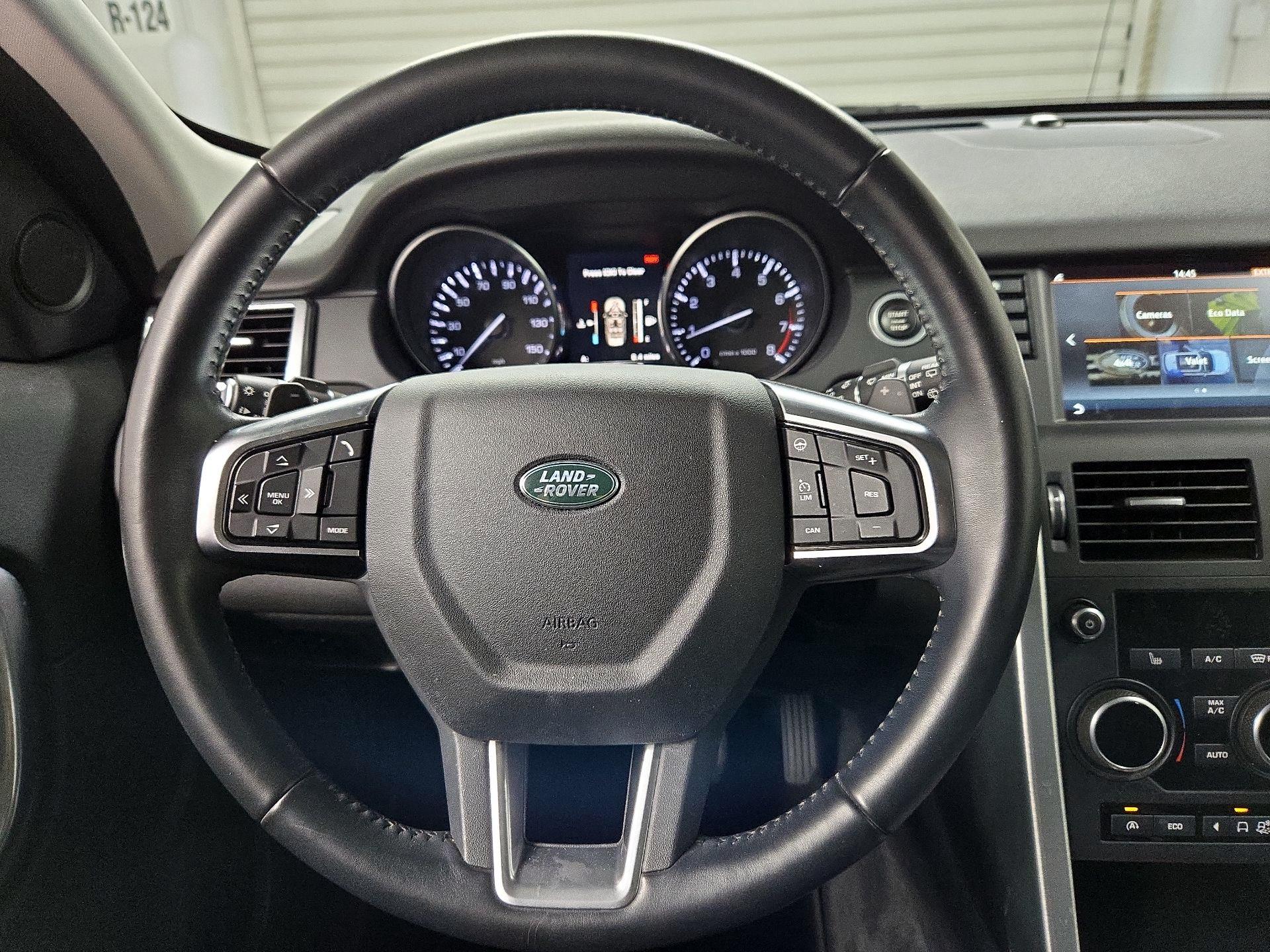 Thumbnail: 2016 Land Rover Discovery Sport - 10