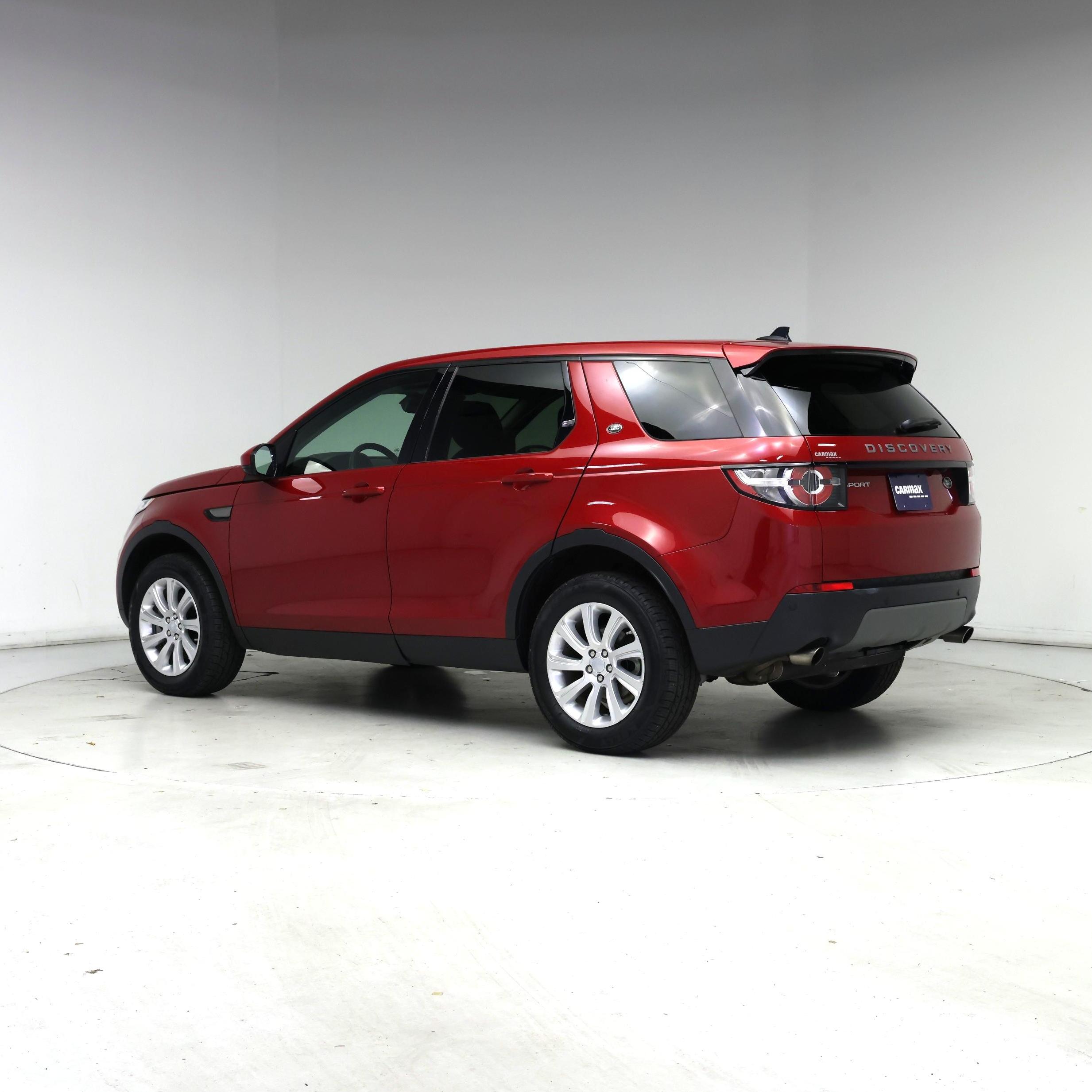 Thumbnail: 2016 Land Rover Discovery Sport - 2