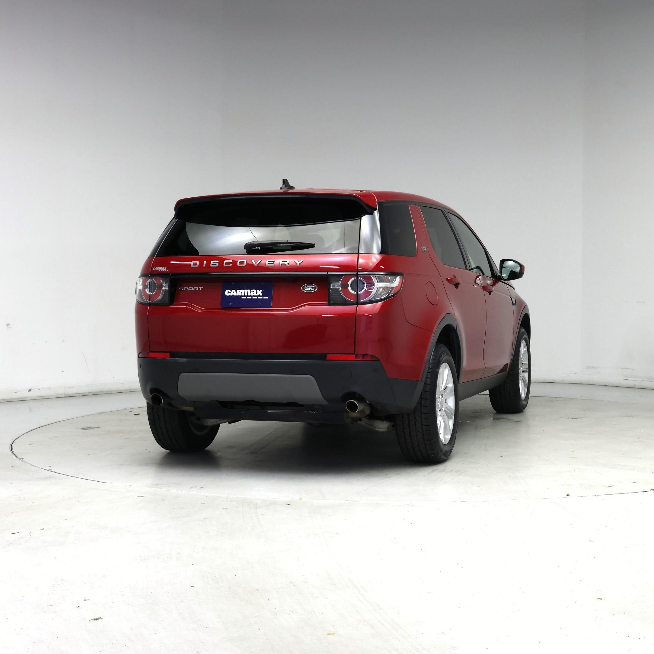 Thumbnail: 2016 Land Rover Discovery Sport - 8