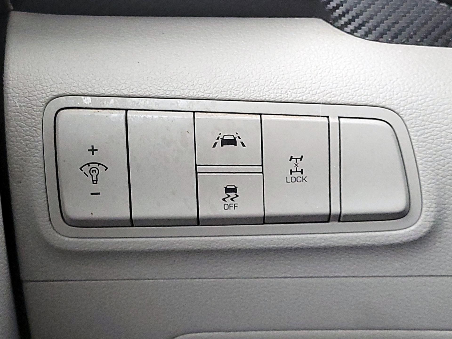 Thumbnail: 2020 Hyundai Tucson - 13