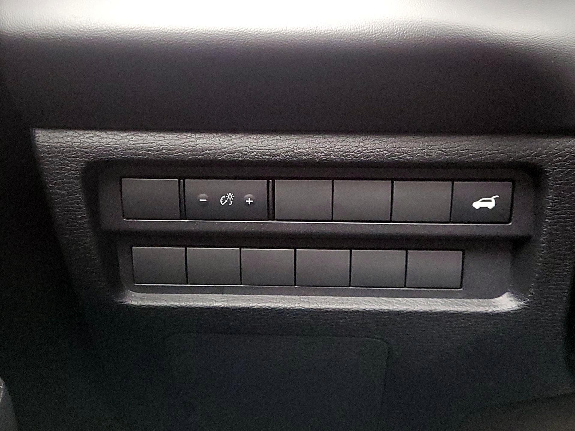 Thumbnail: 2024 Mitsubishi Outlander - 13