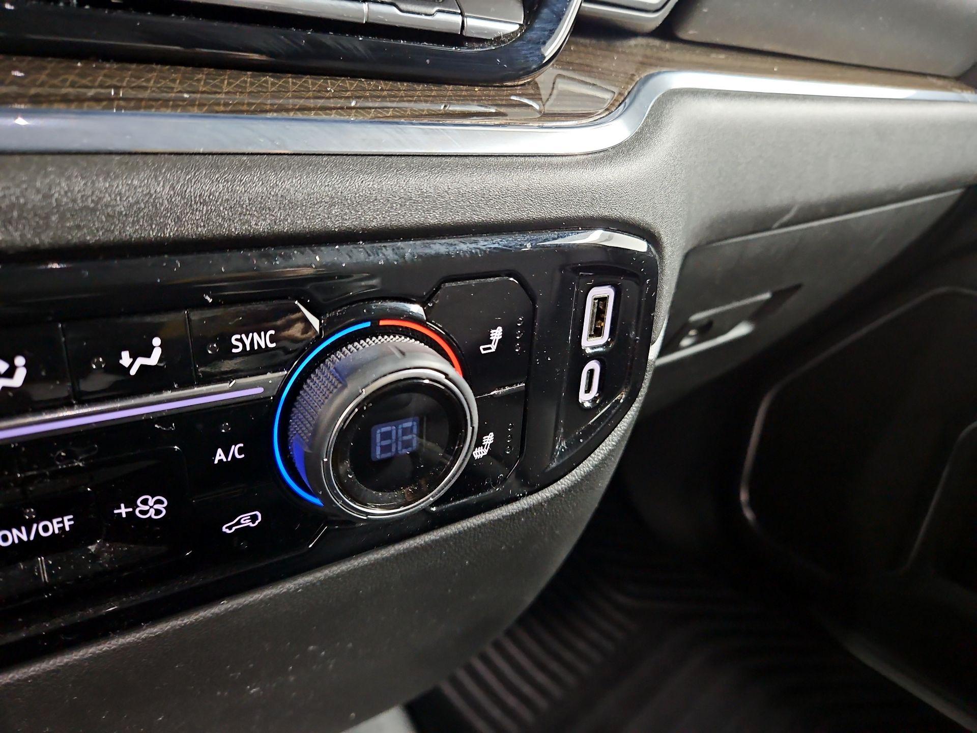 Thumbnail: 2024 Chevrolet Silverado 1500 - 19