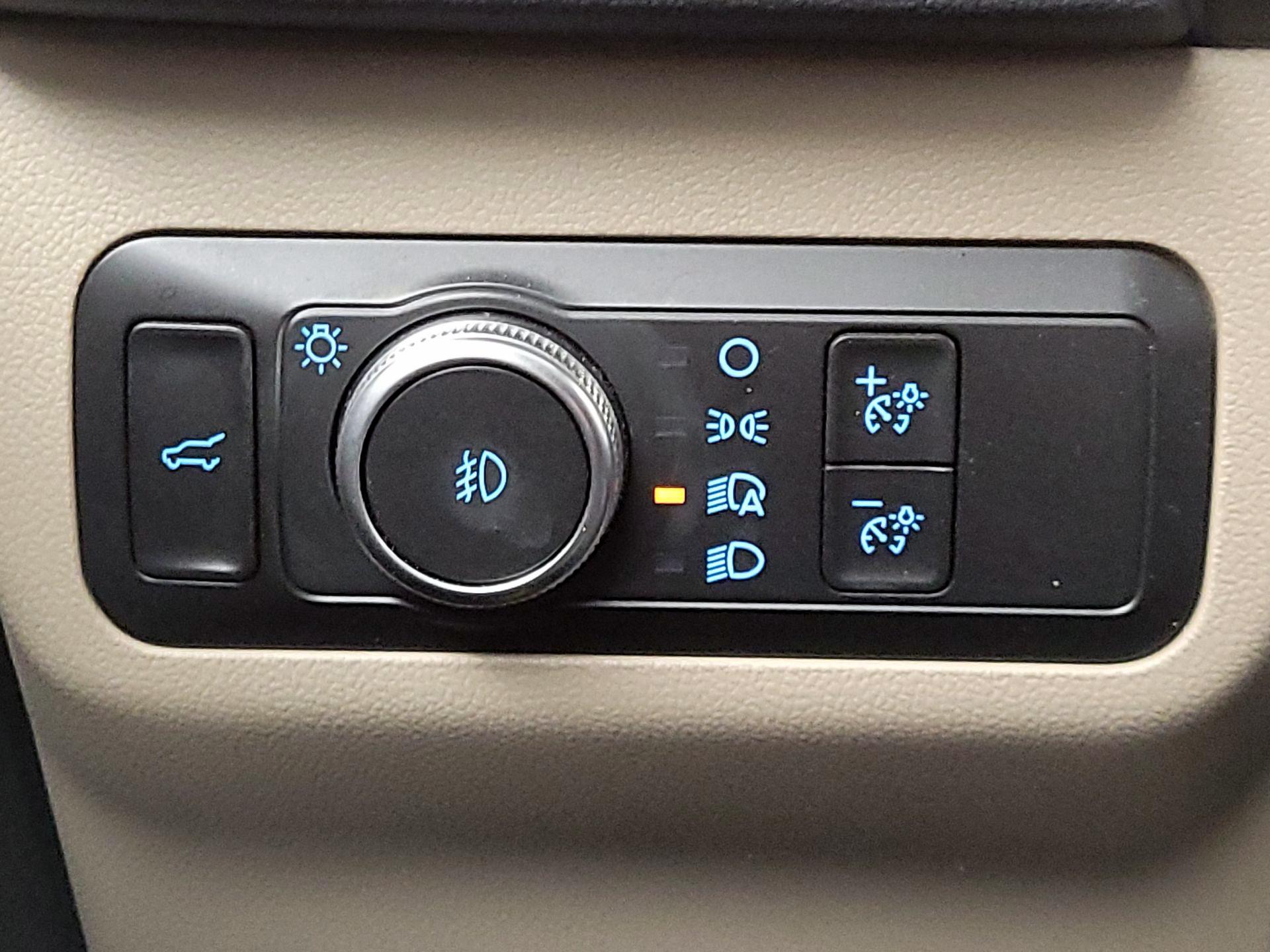 Thumbnail: 2021 Ford Escape - 13