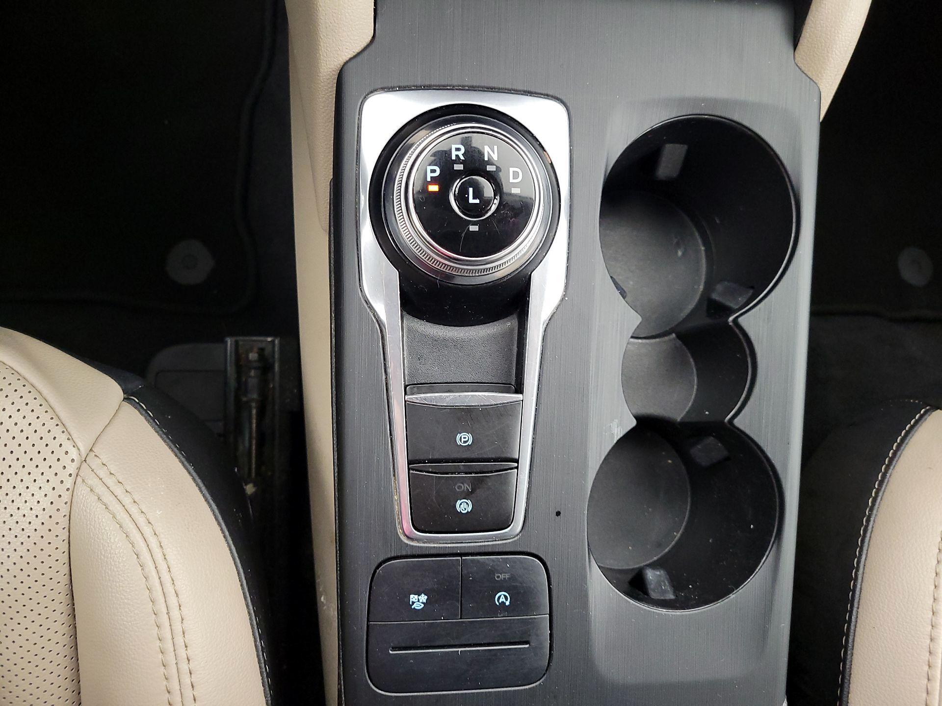 Thumbnail: 2021 Ford Escape - 17