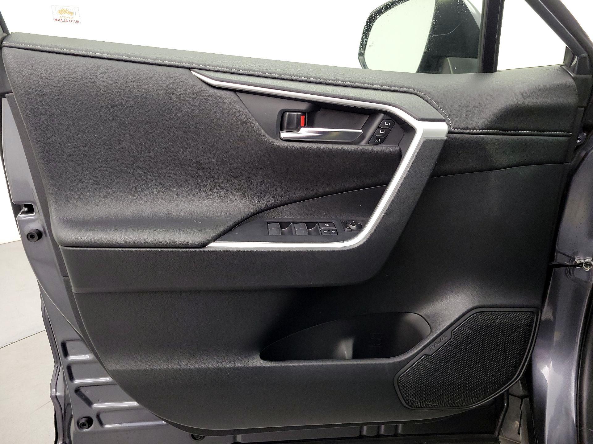 Thumbnail: 2023 Toyota RAV4 - 12