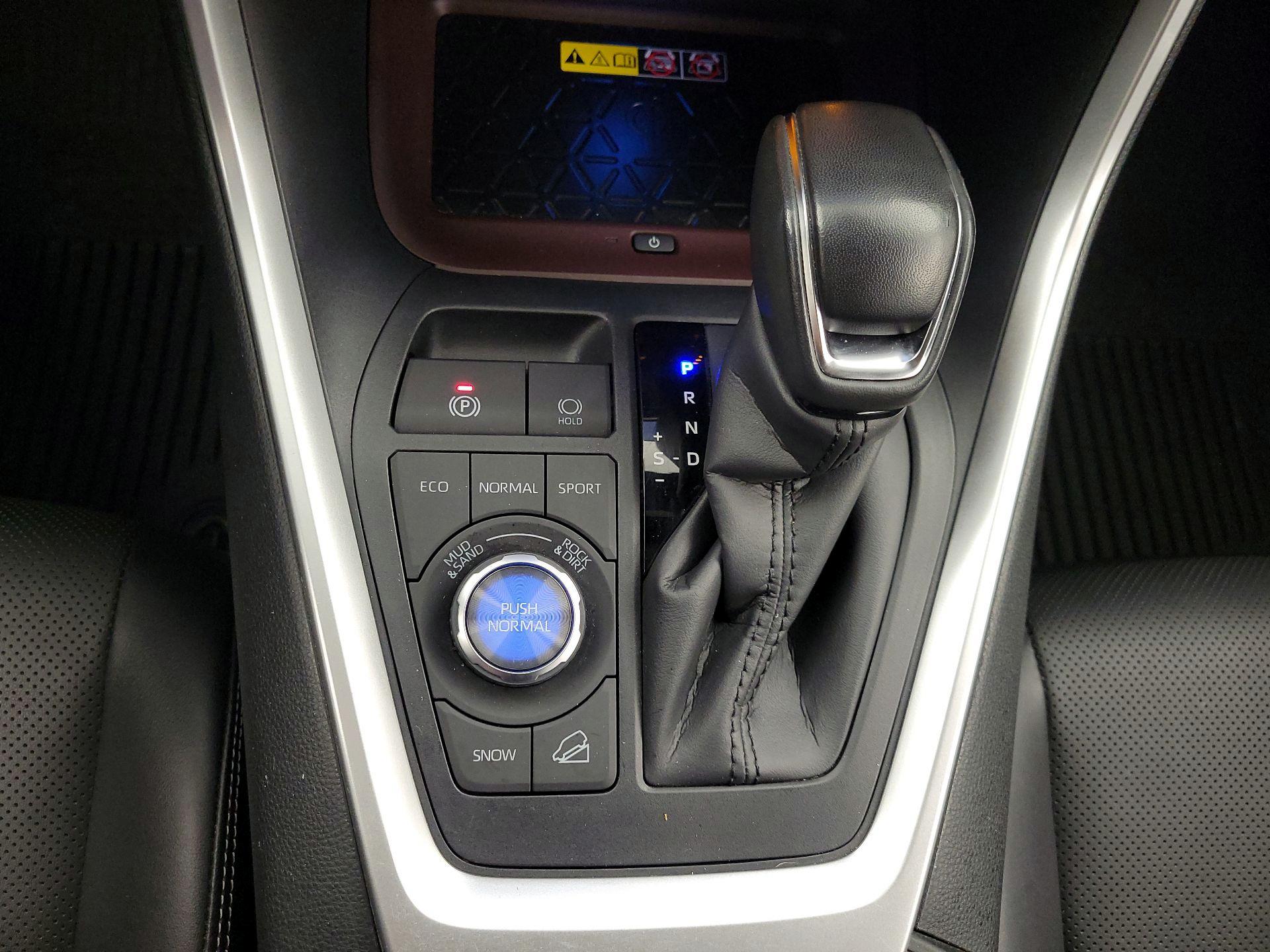 Thumbnail: 2023 Toyota RAV4 - 17