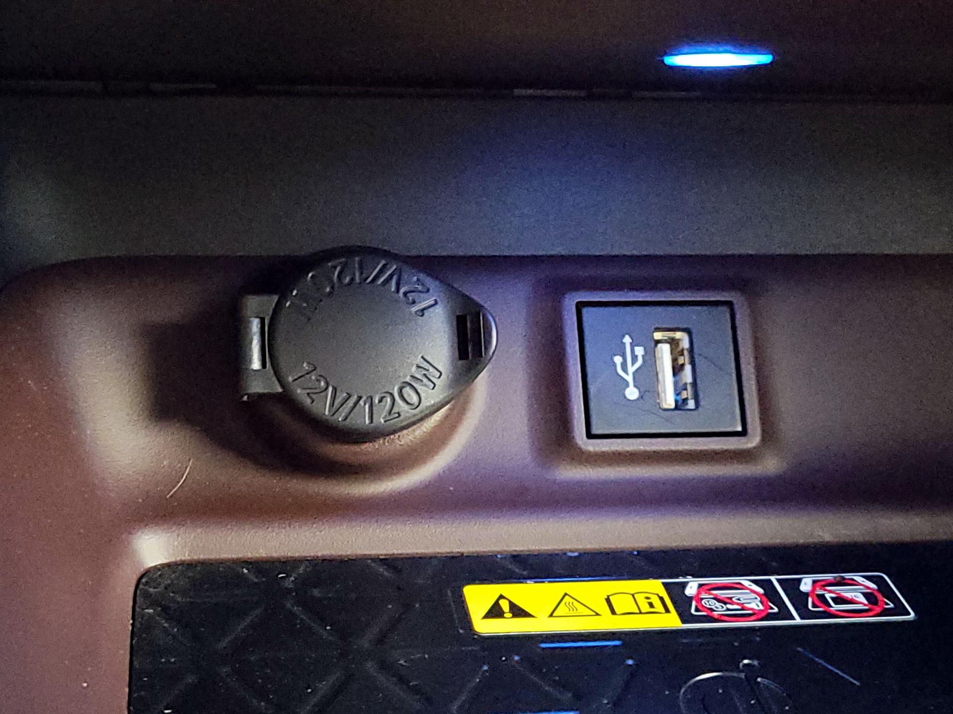 Thumbnail: 2023 Toyota RAV4 - 18