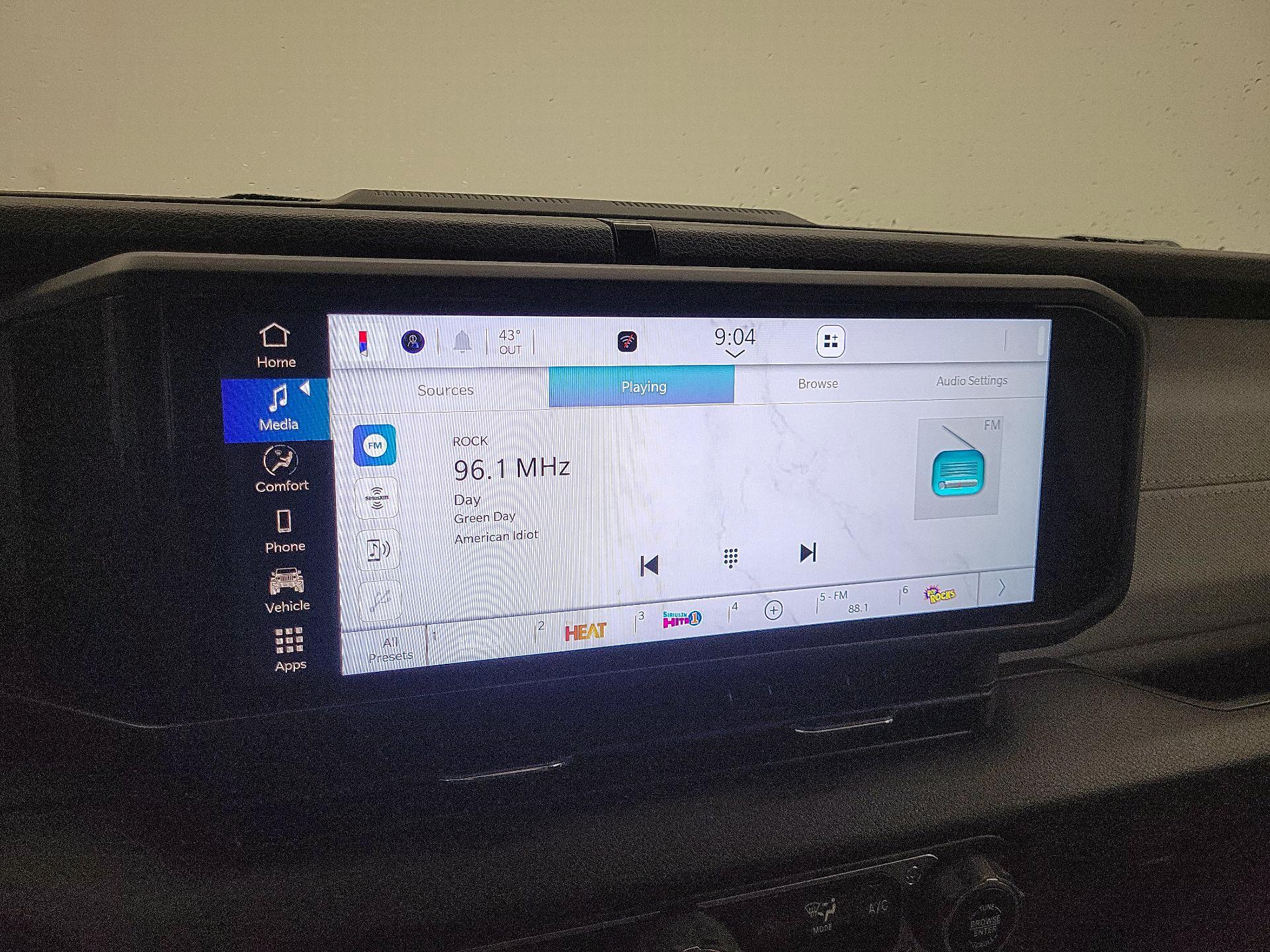 Thumbnail: 2025 Jeep Wrangler - 15