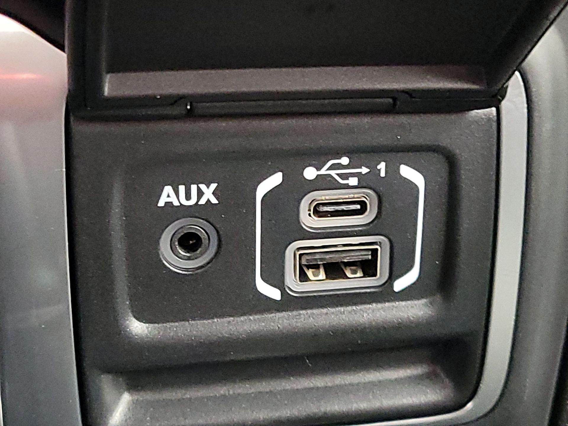 Thumbnail: 2025 Jeep Wrangler - 18