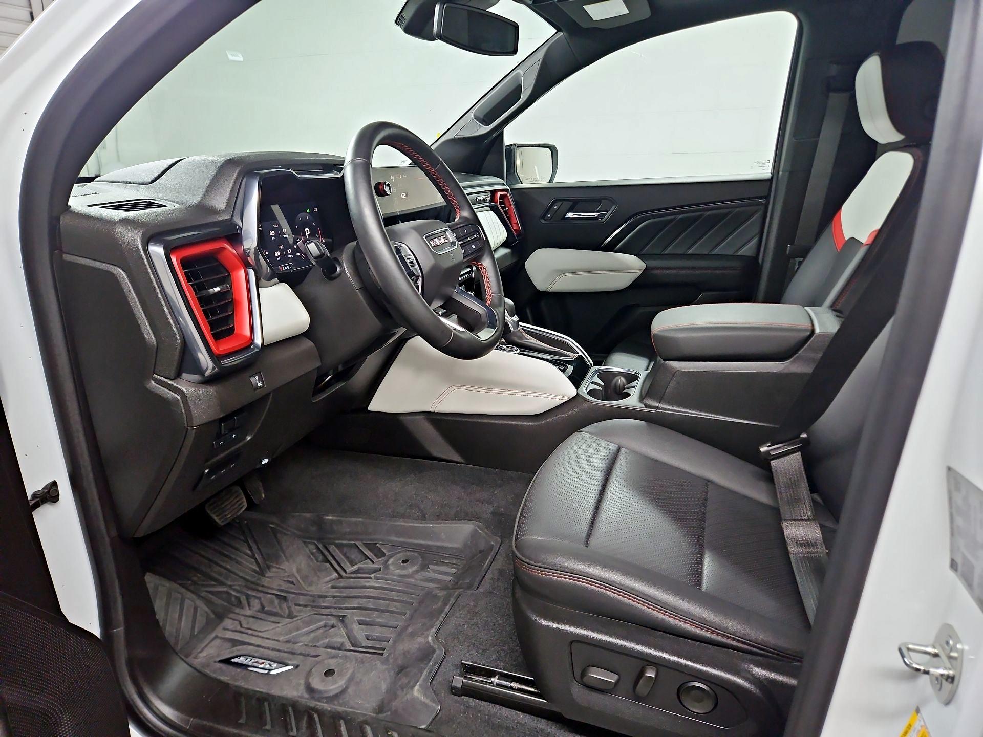 Thumbnail: 2023 GMC Canyon - 11