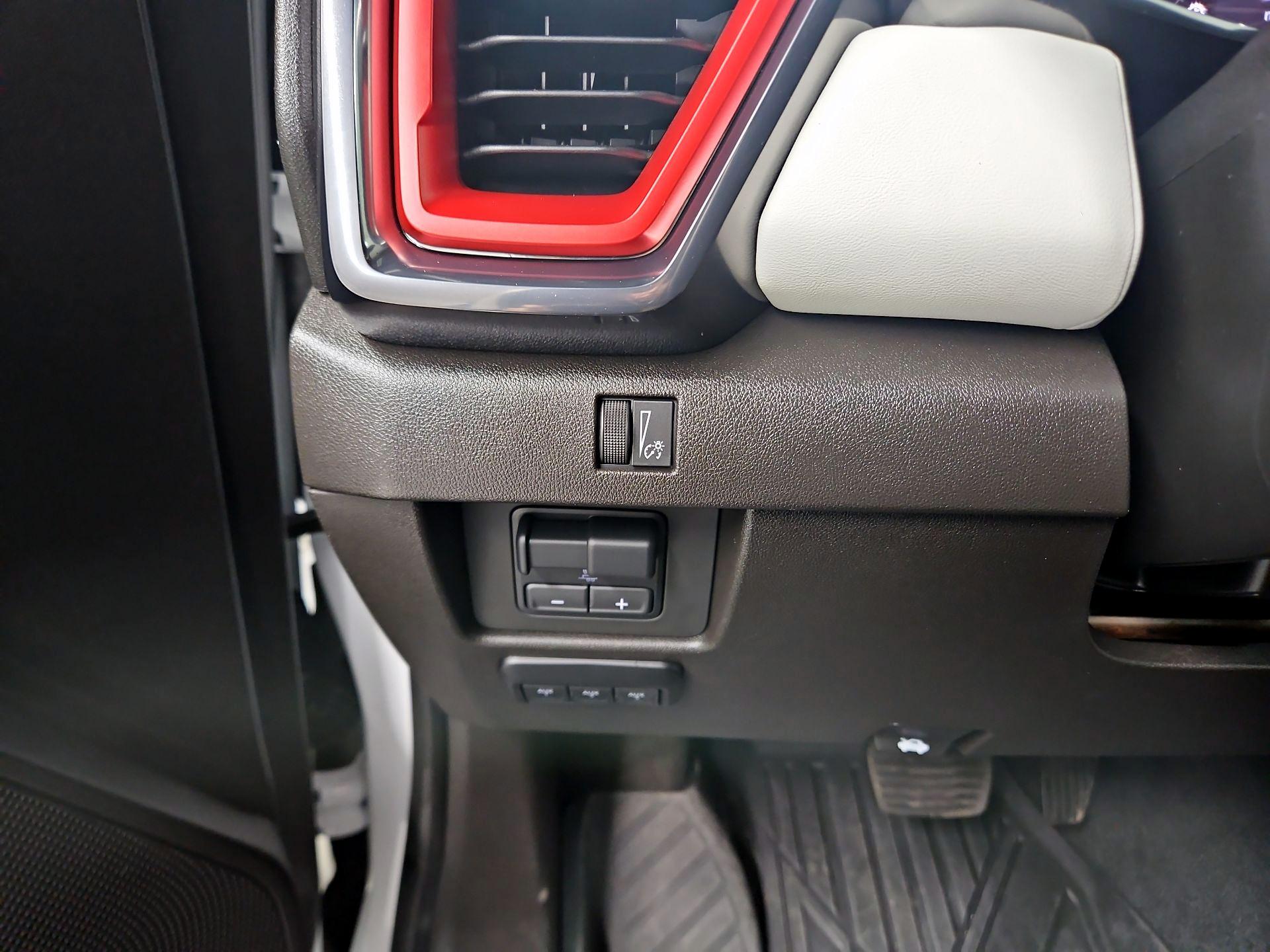 Thumbnail: 2023 GMC Canyon - 13