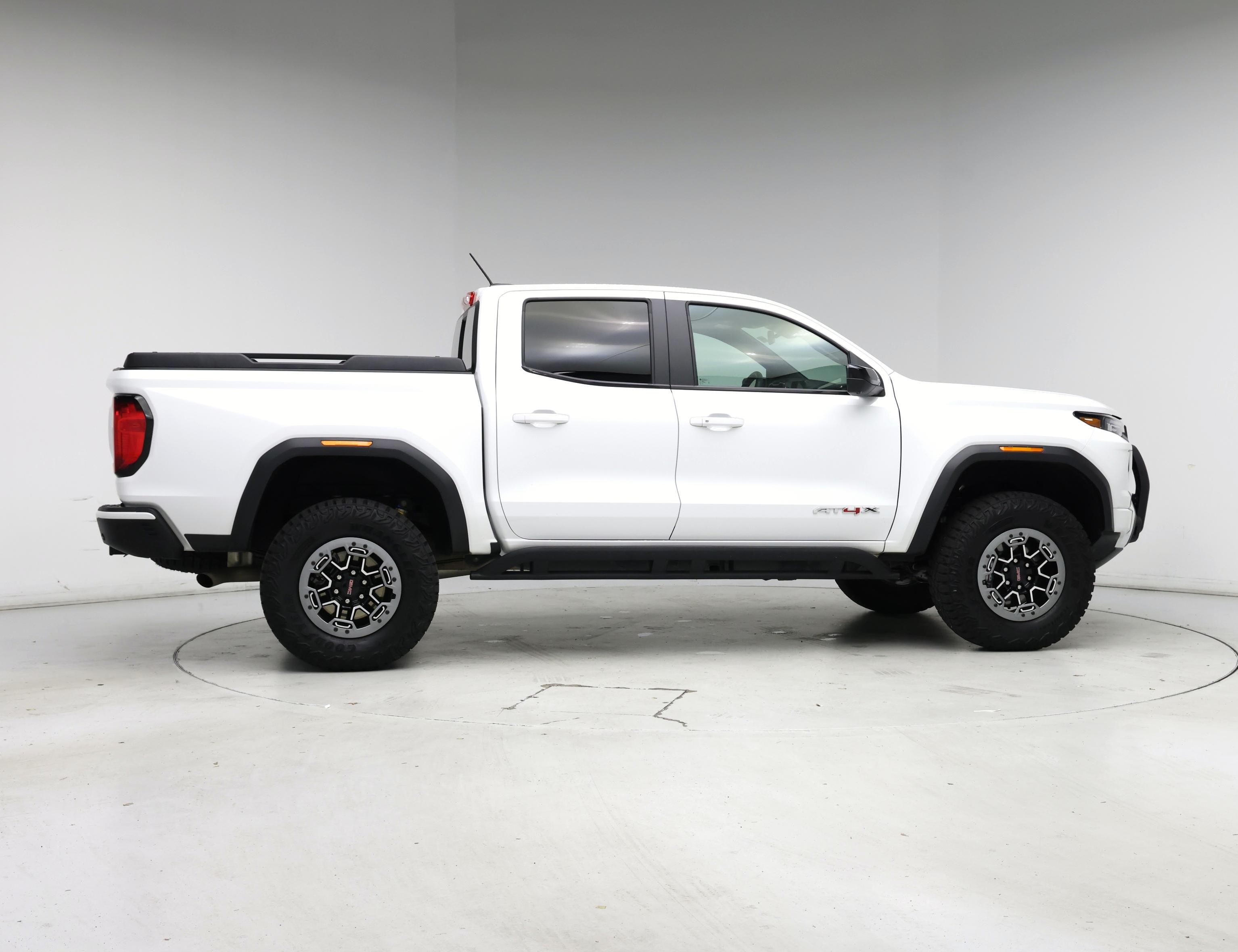 Thumbnail: 2023 GMC Canyon - 7