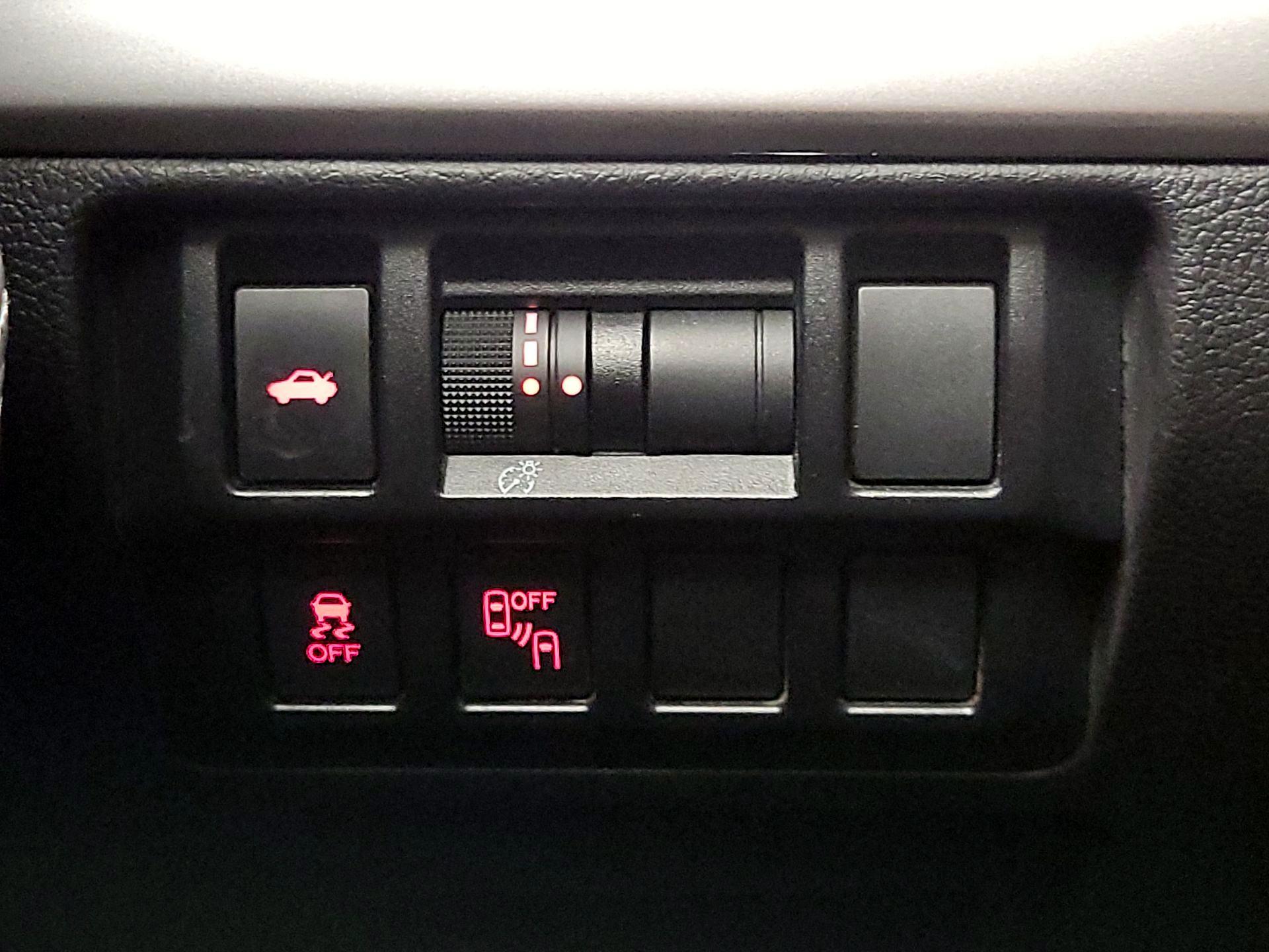 Thumbnail: 2015 Subaru Legacy - 13