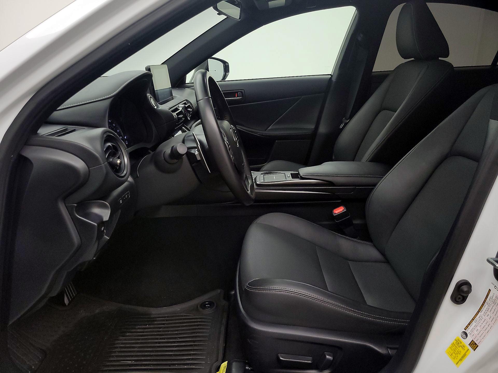 Thumbnail: 2024 Lexus IS - 11