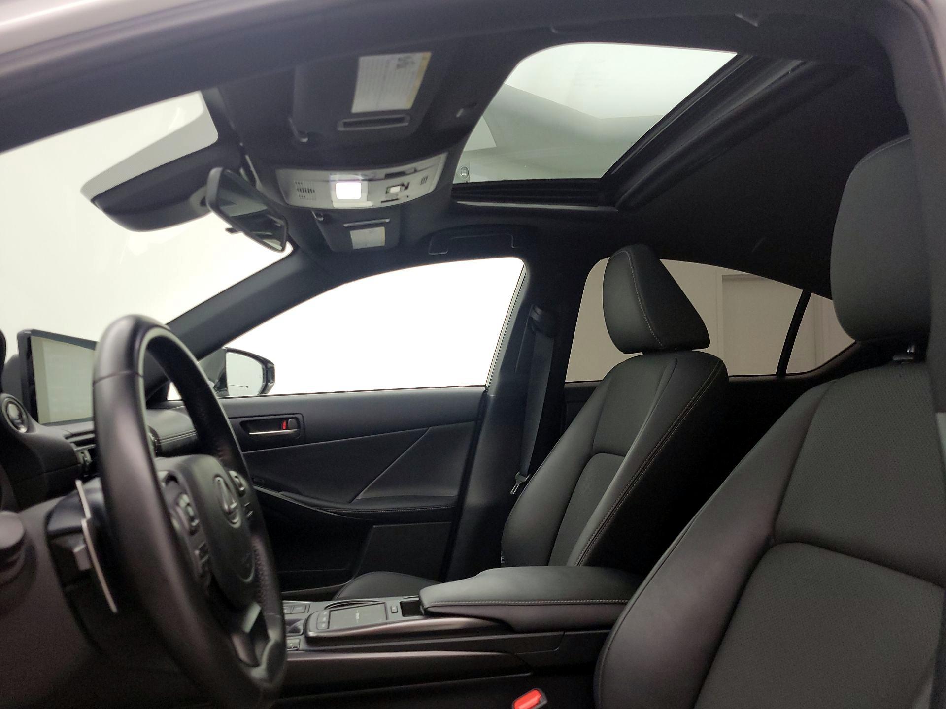 Thumbnail: 2024 Lexus IS - 19