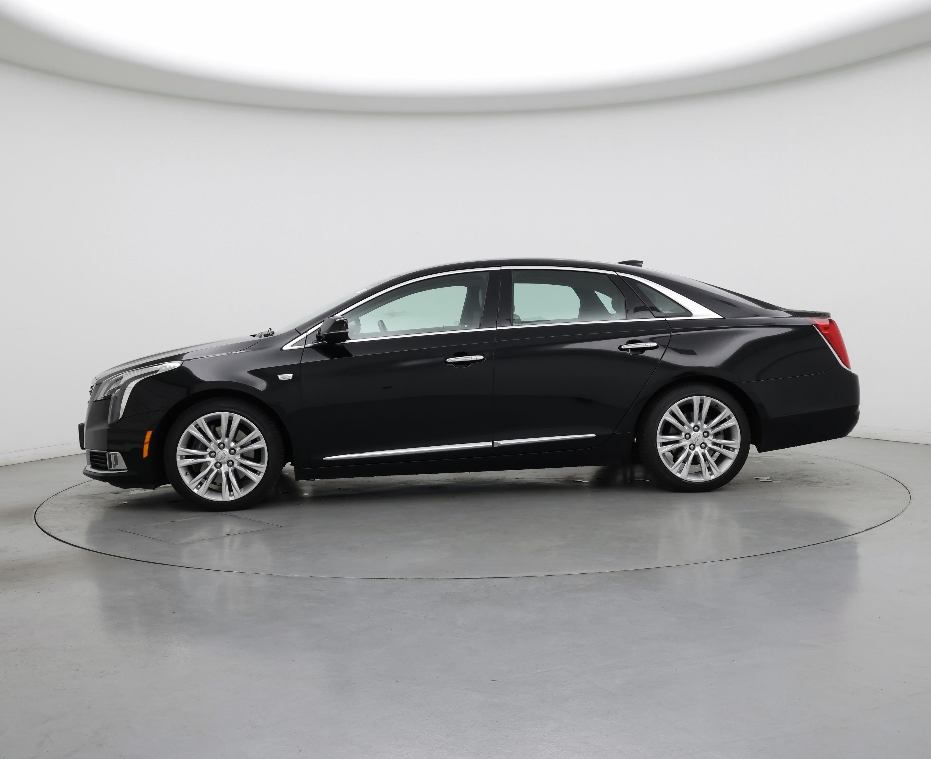 Thumbnail: 2019 Cadillac XTS - 3