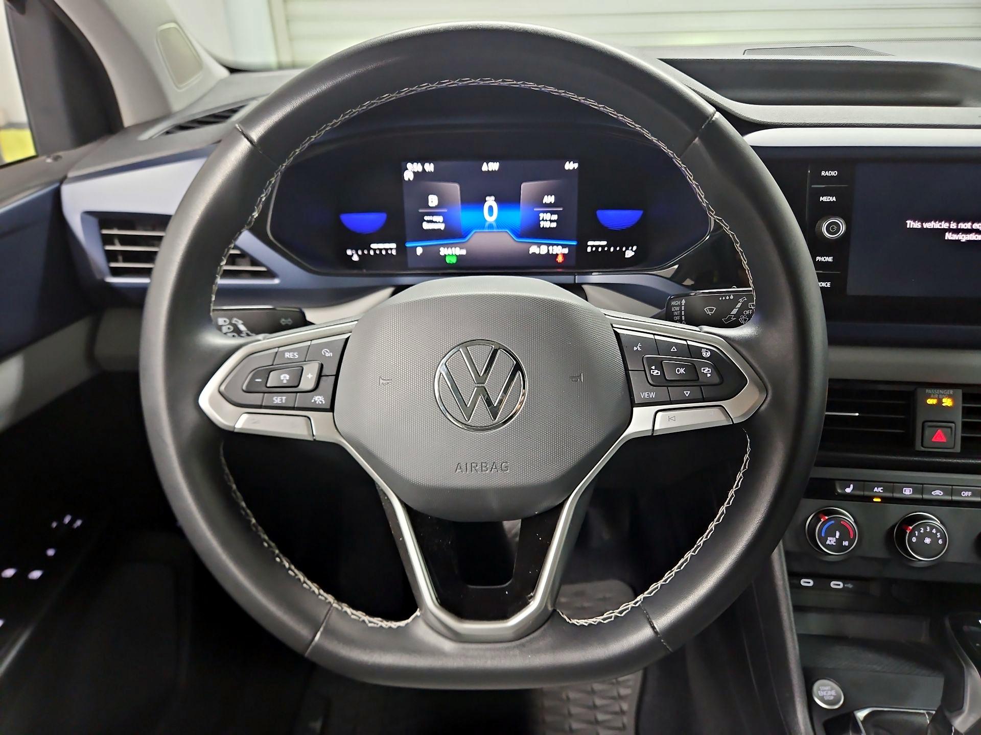 Thumbnail: 2022 Volkswagen Taos - 10