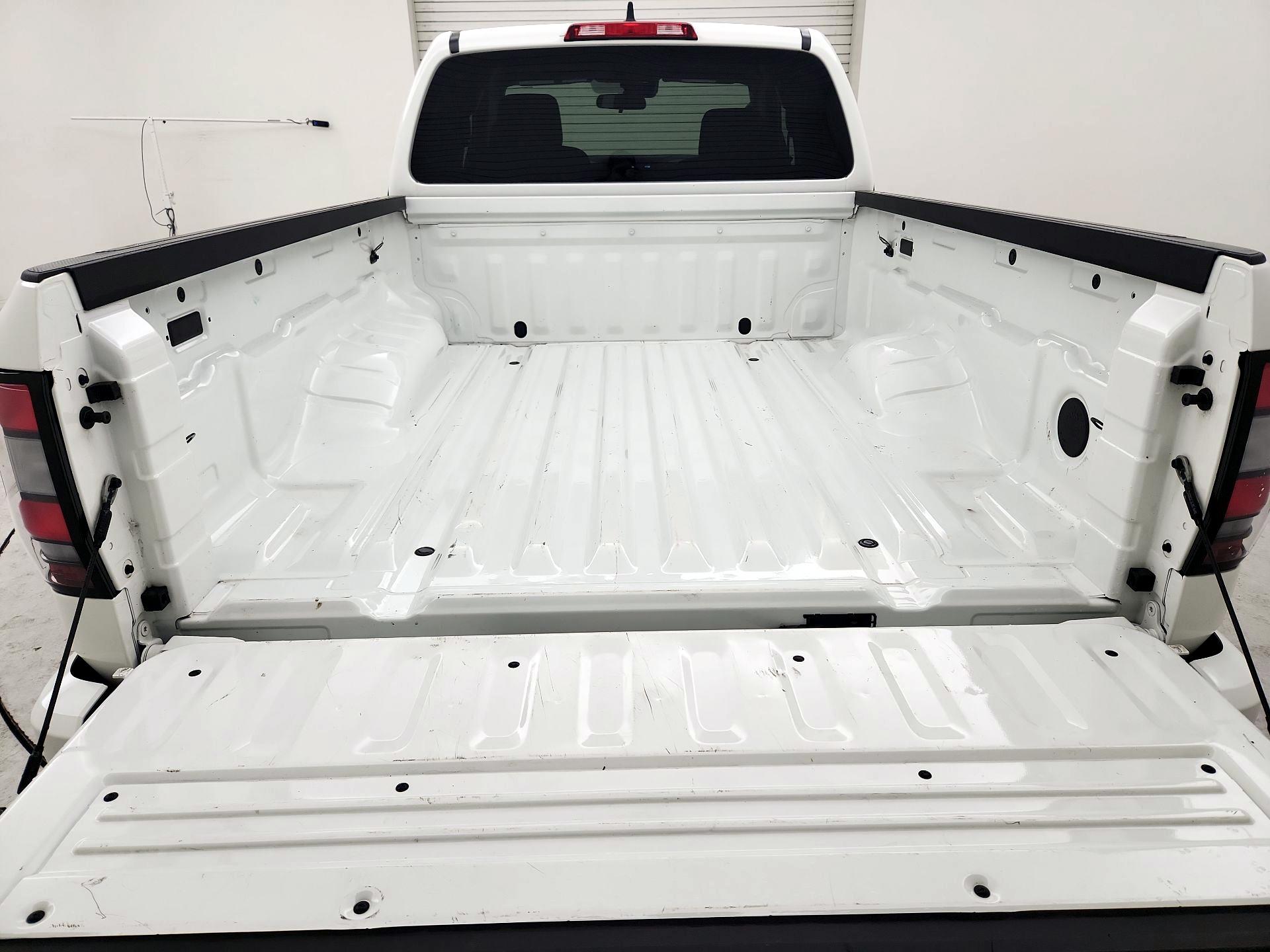 Thumbnail: 2024 Nissan Frontier - 20