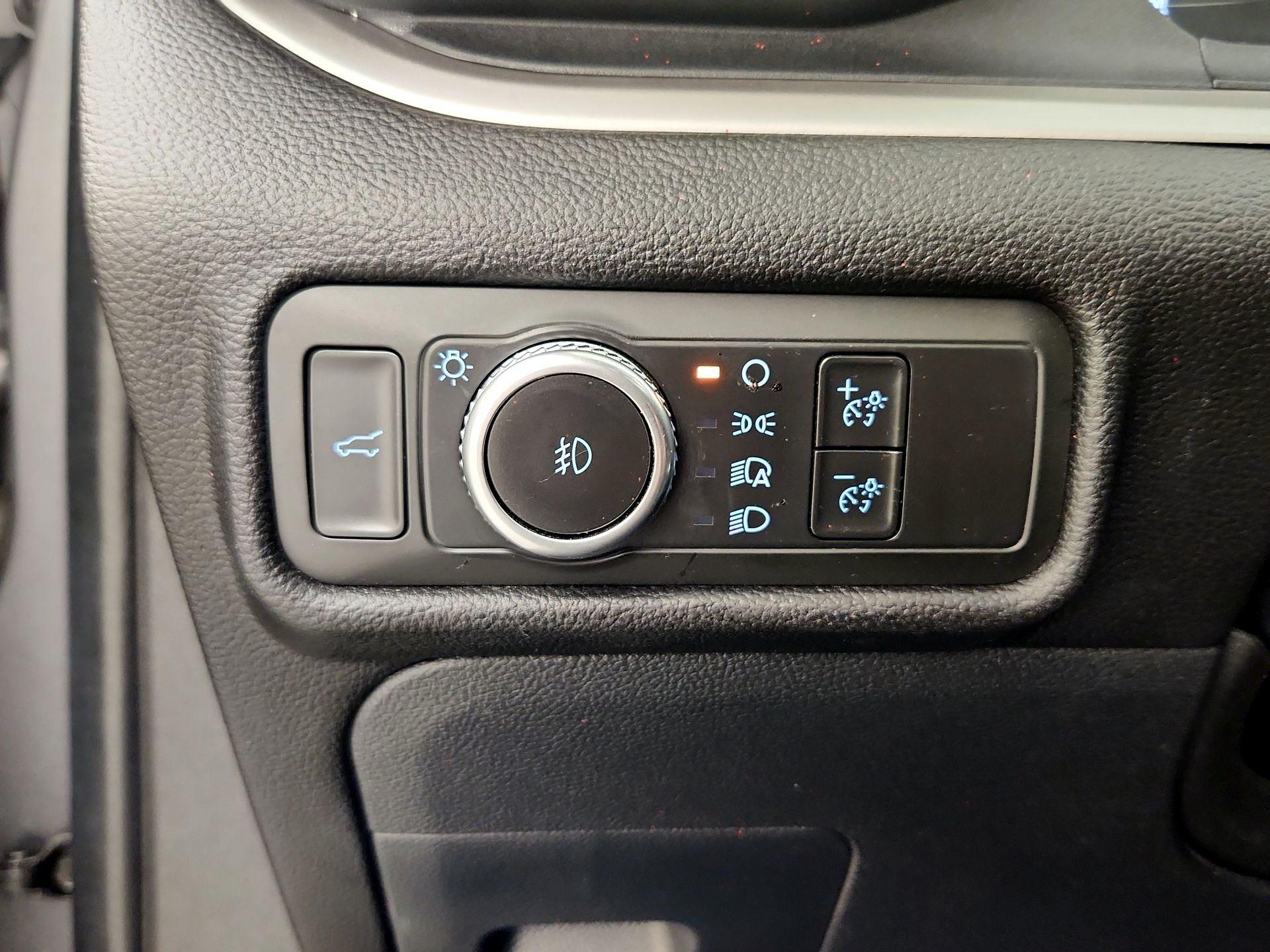 Thumbnail: 2022 Ford Explorer - 13