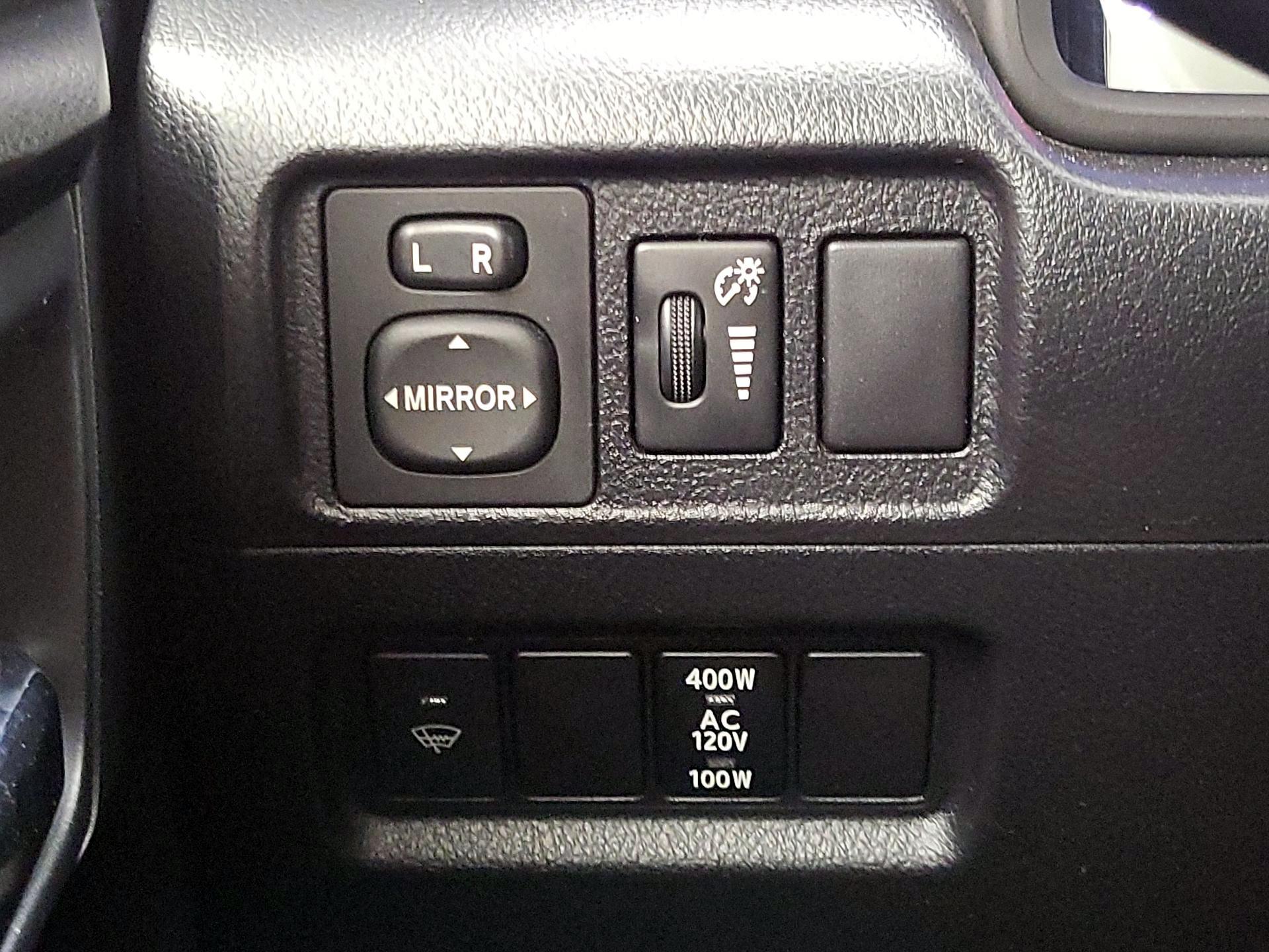 Thumbnail: 2017 Toyota 4Runner - 13