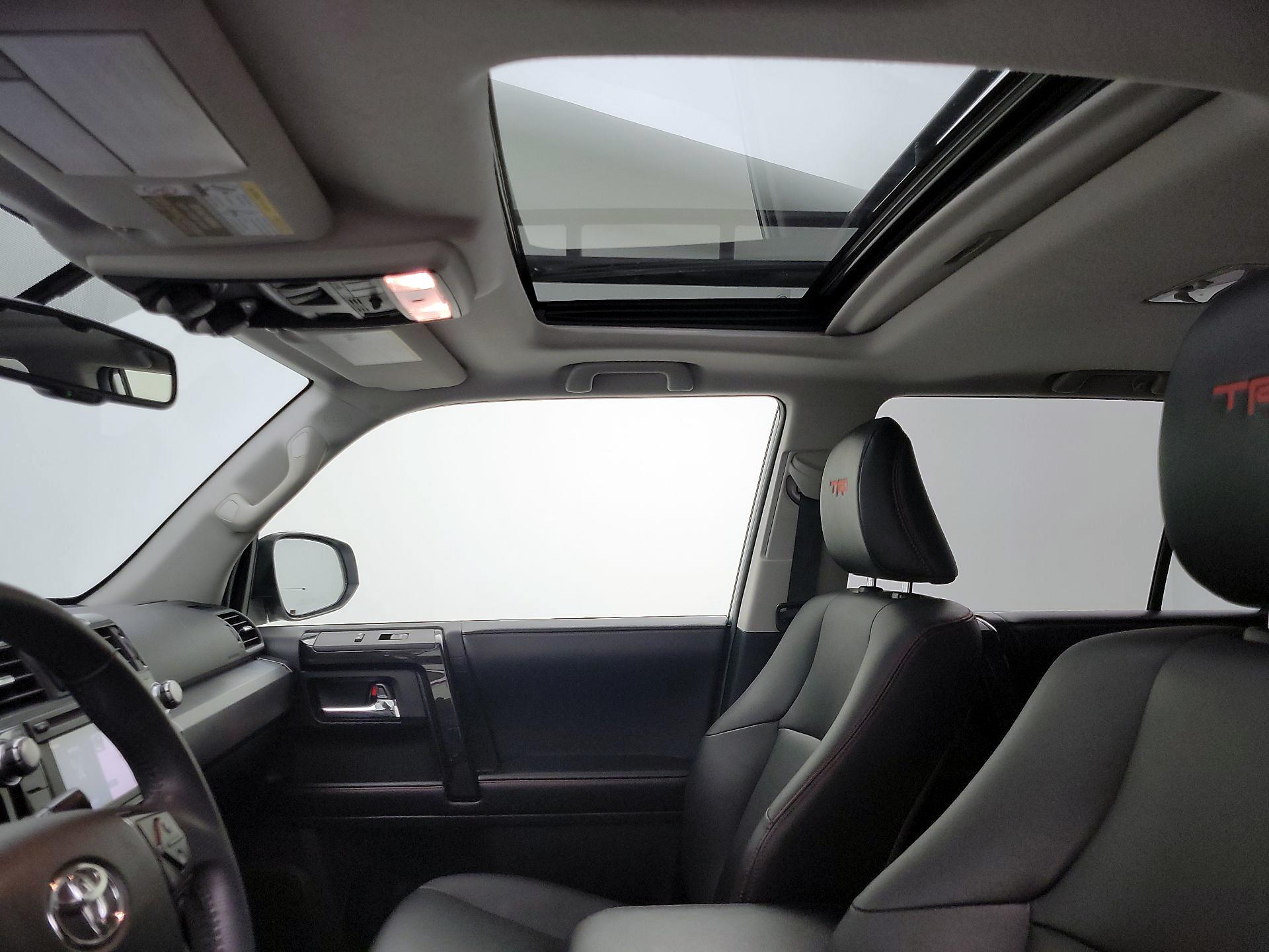 Thumbnail: 2017 Toyota 4Runner - 20