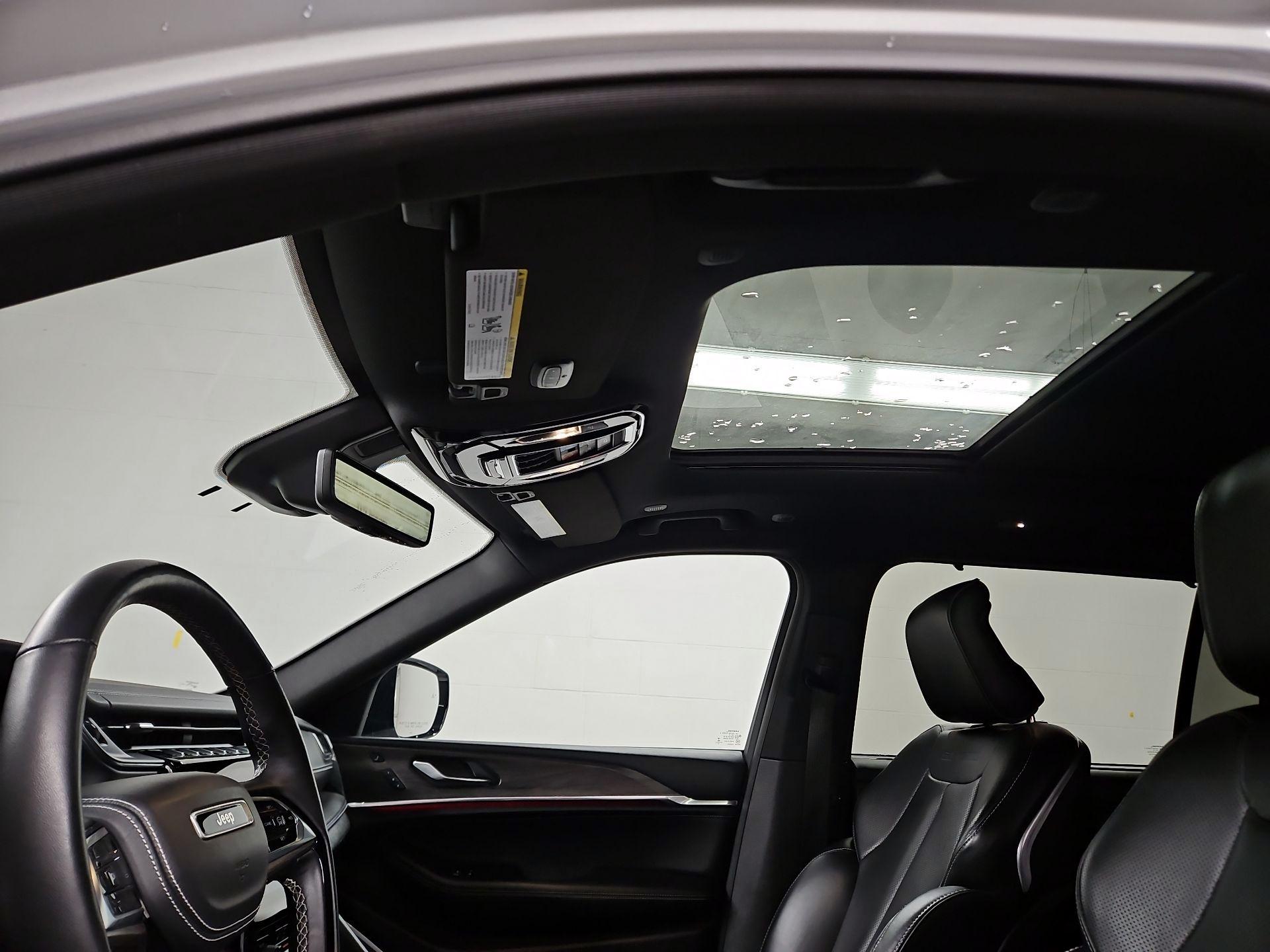 Thumbnail: 2023 Jeep Grand Cherokee L - 20