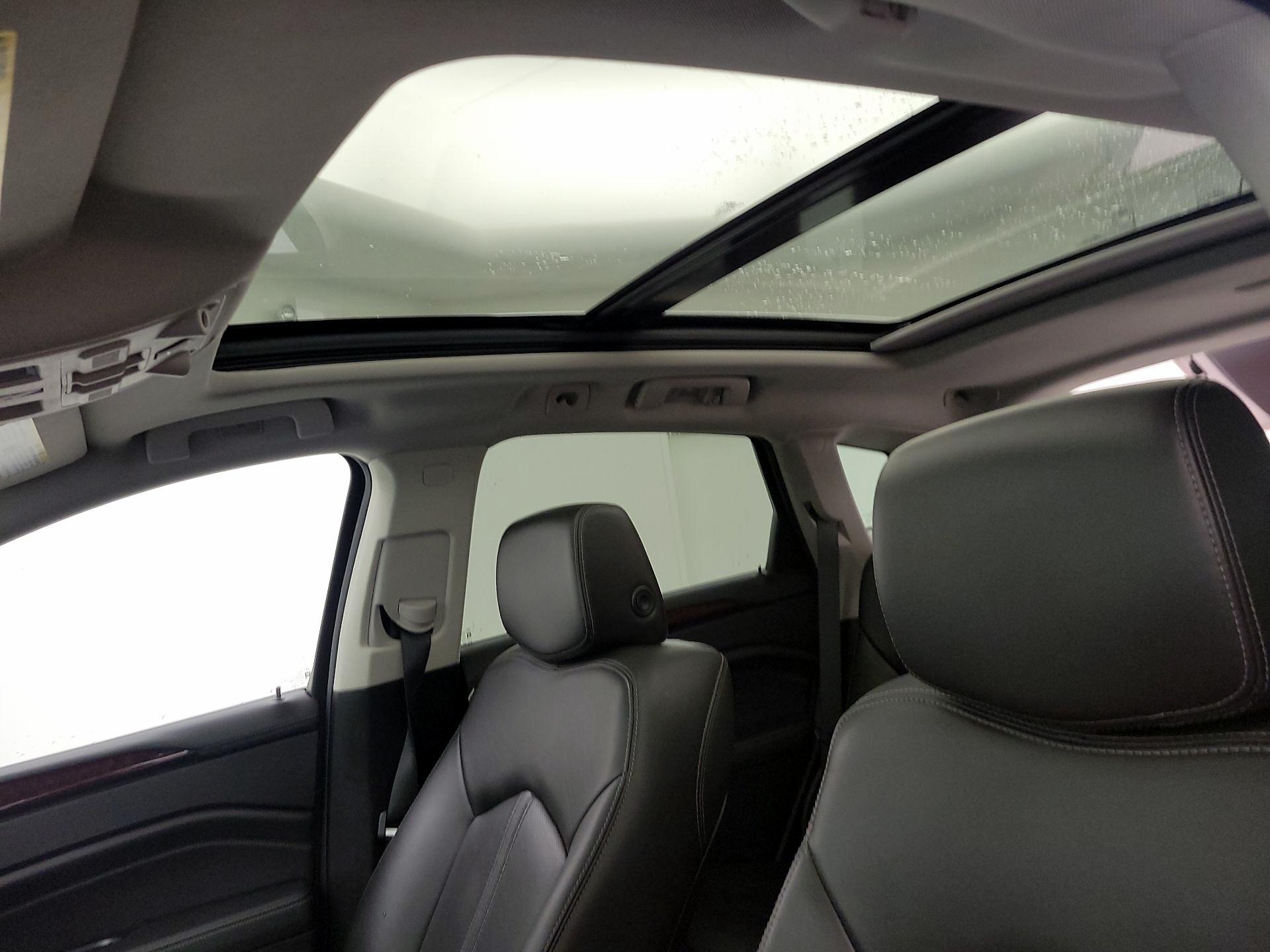 Thumbnail: 2015 Cadillac SRX - 20