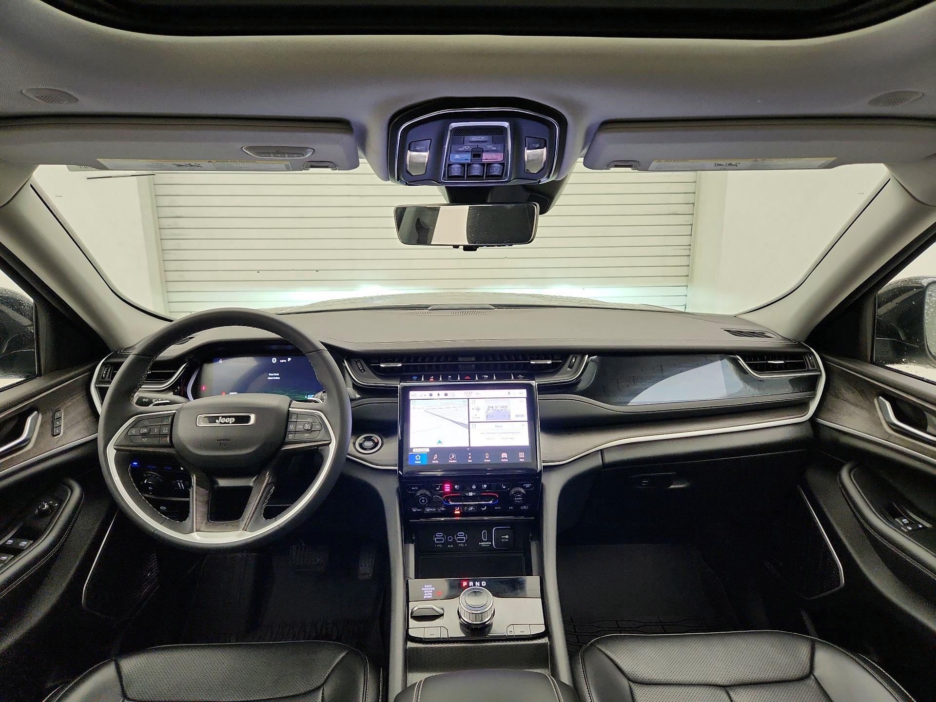 Thumbnail: 2023 Jeep Grand Cherokee - 9