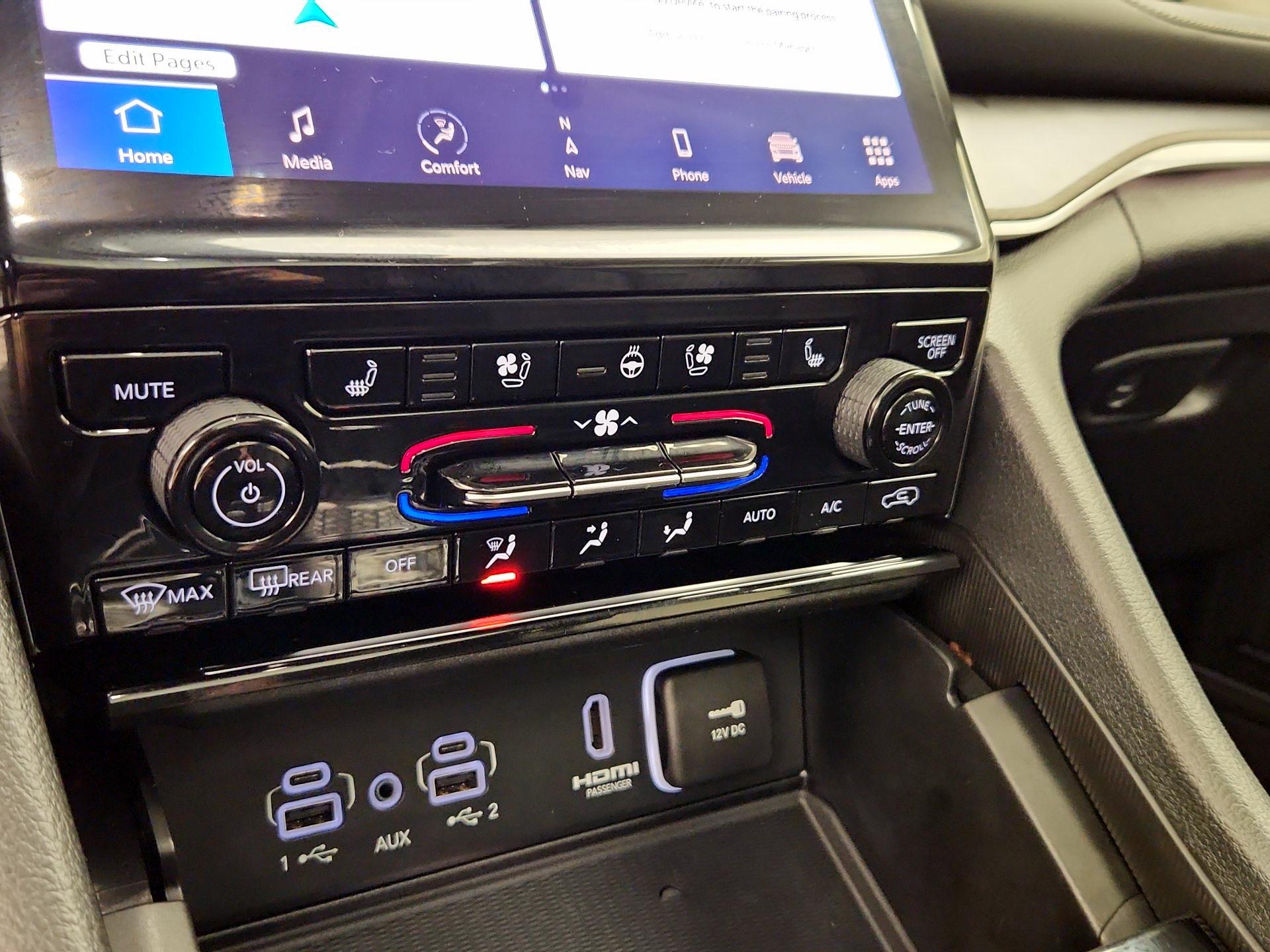 Thumbnail: 2023 Jeep Grand Cherokee - 17